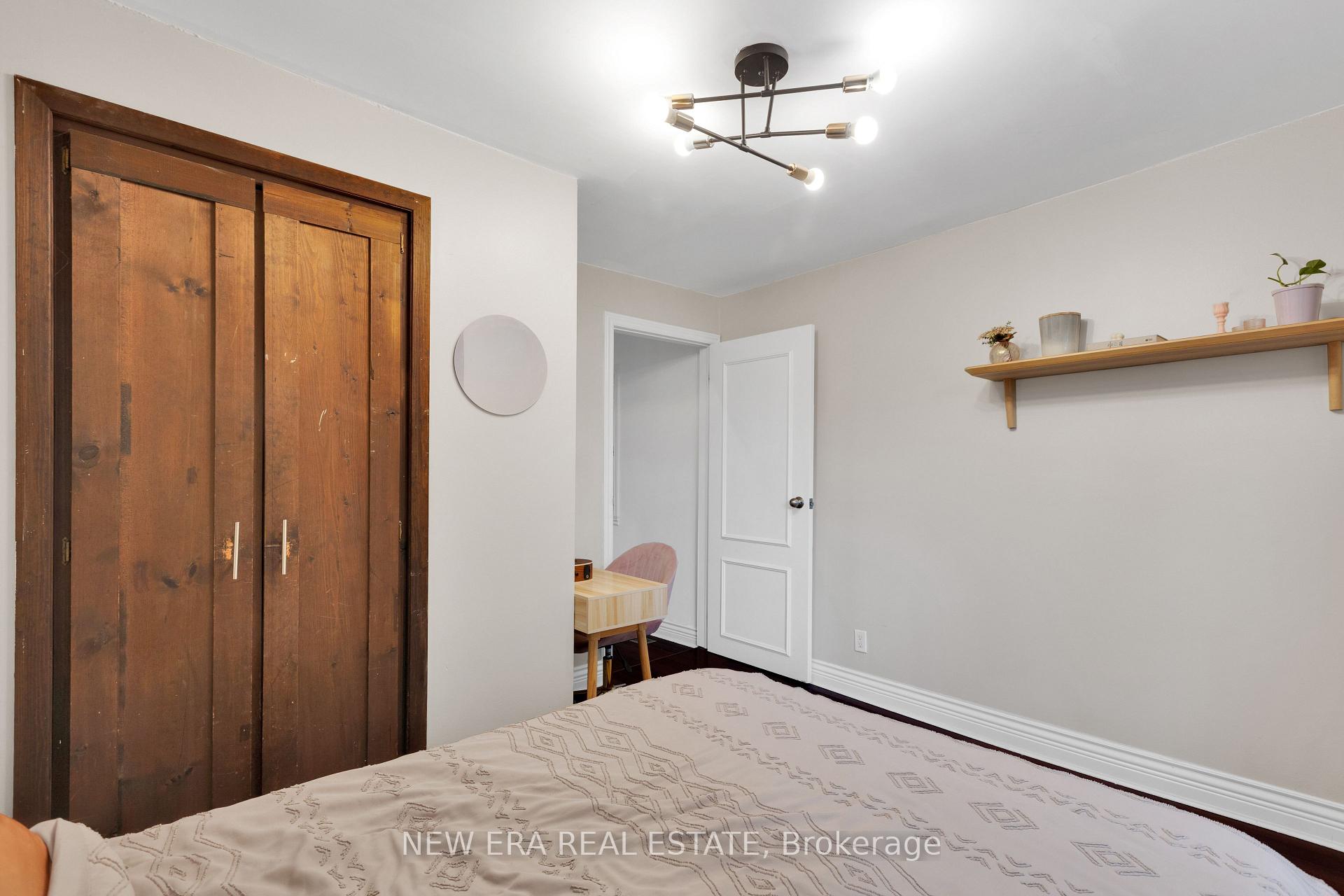 Photo 17 of 2 Foch Avenue, Etobicoke, Alderwood — HOMEH