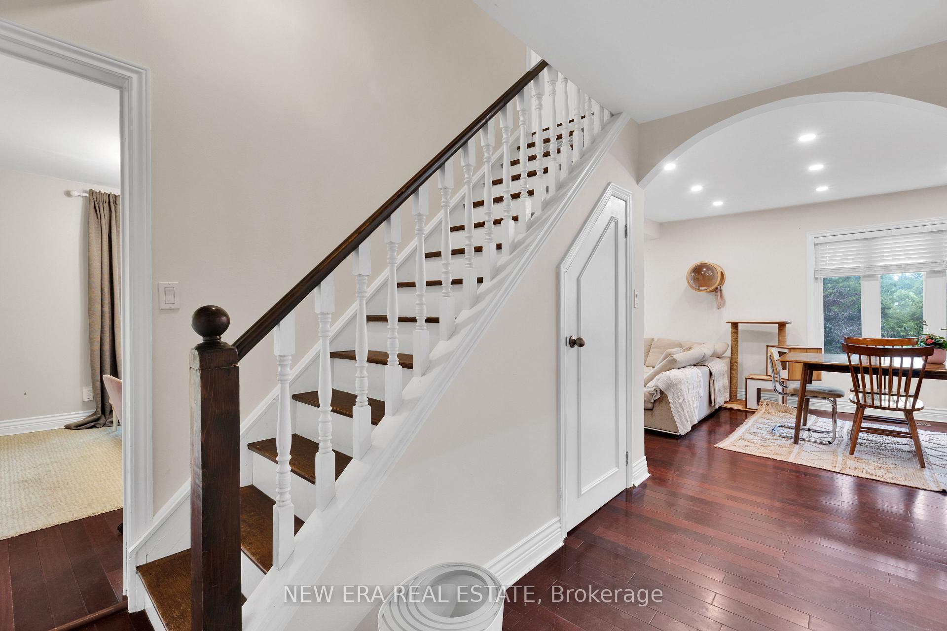 Photo 20 of 2 Foch Avenue, Etobicoke, Alderwood — HOMEH