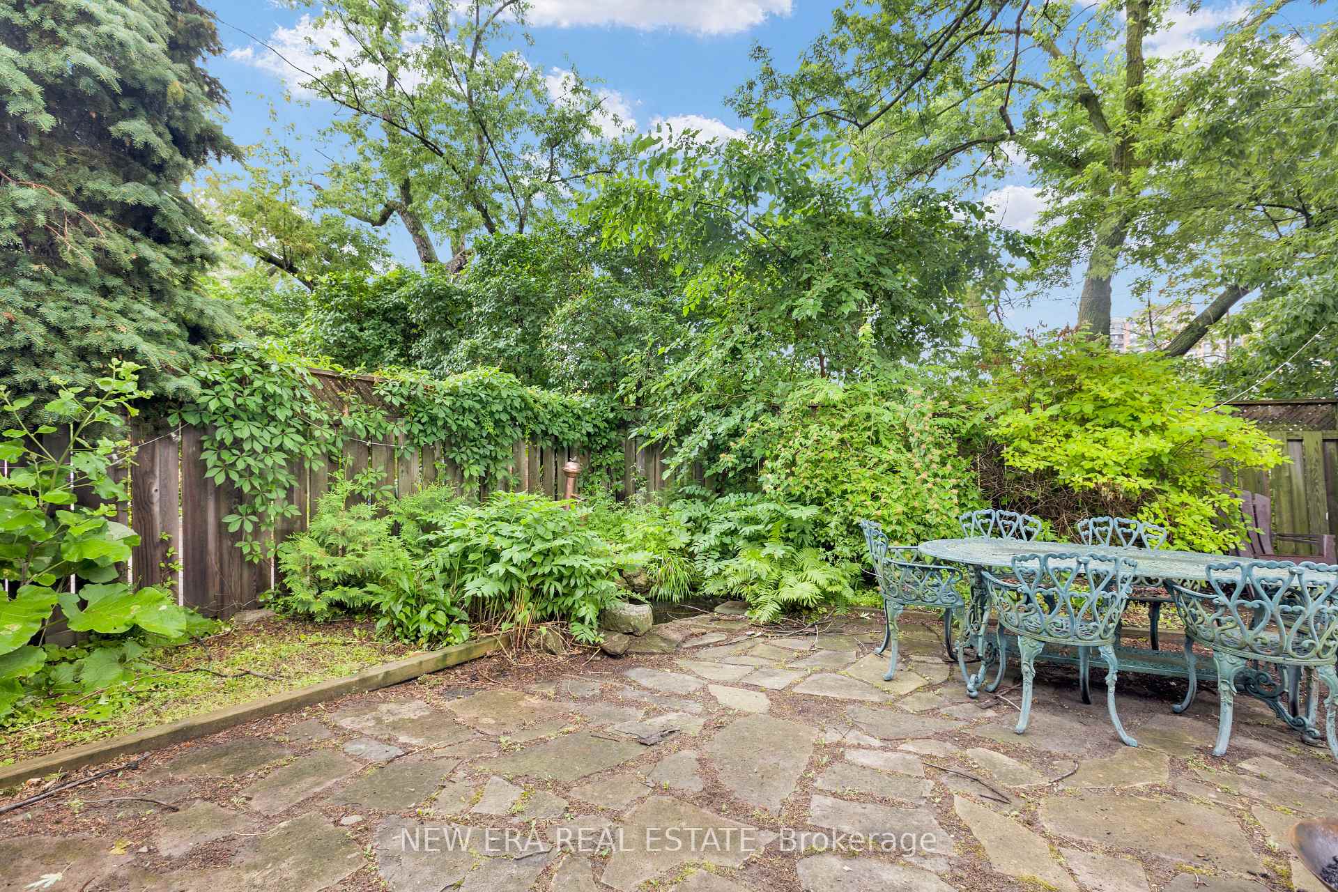 Photo 29 of 2 Foch Avenue, Etobicoke, Alderwood — HOMEH