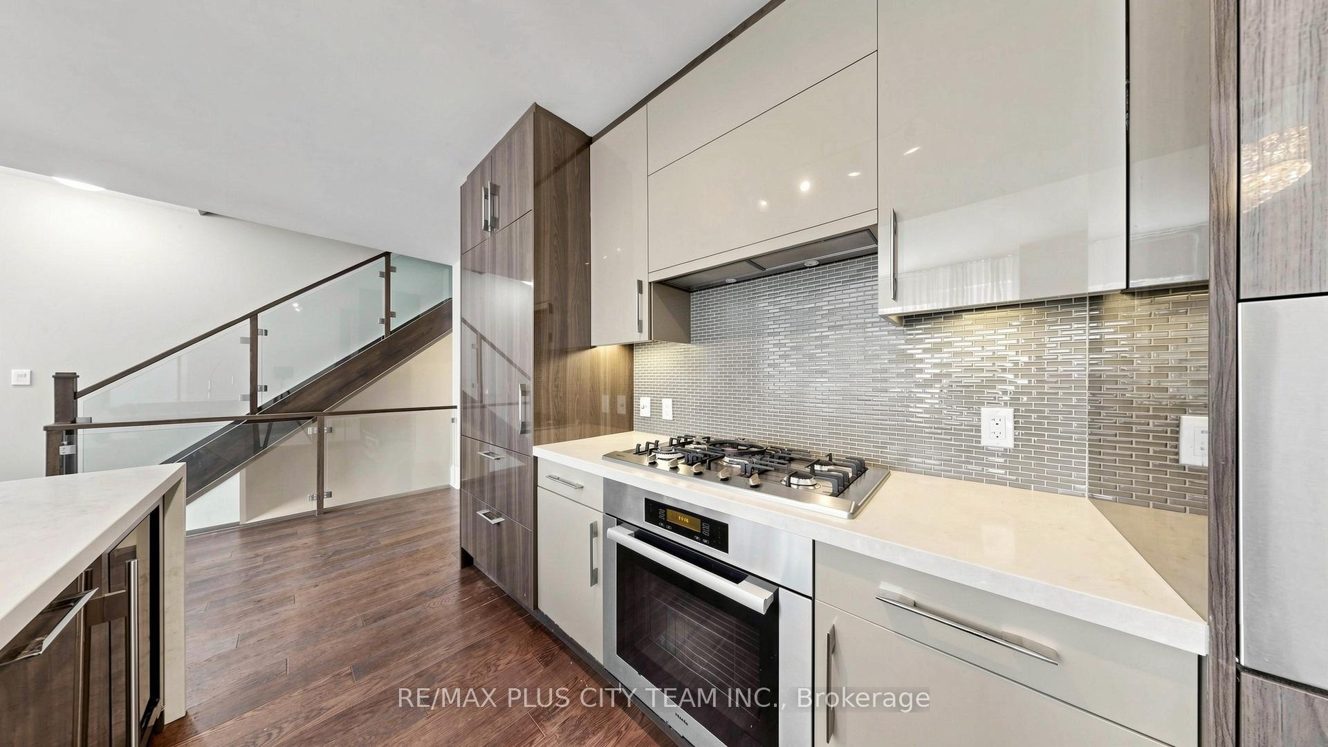 Photo 6 of Unit TH122, 29 Queens Quay E, Toronto, Waterfront Communities — HOMEH