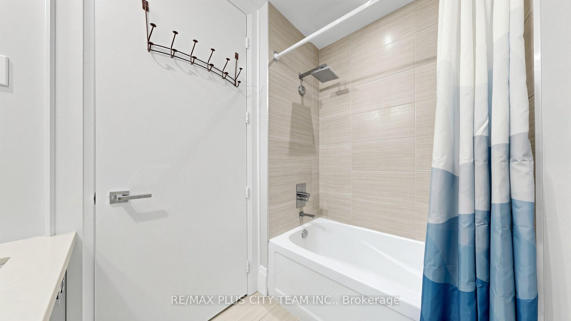 Photo 12 of Unit TH122, 29 Queens Quay E, Toronto, Waterfront Communities — HOMEH