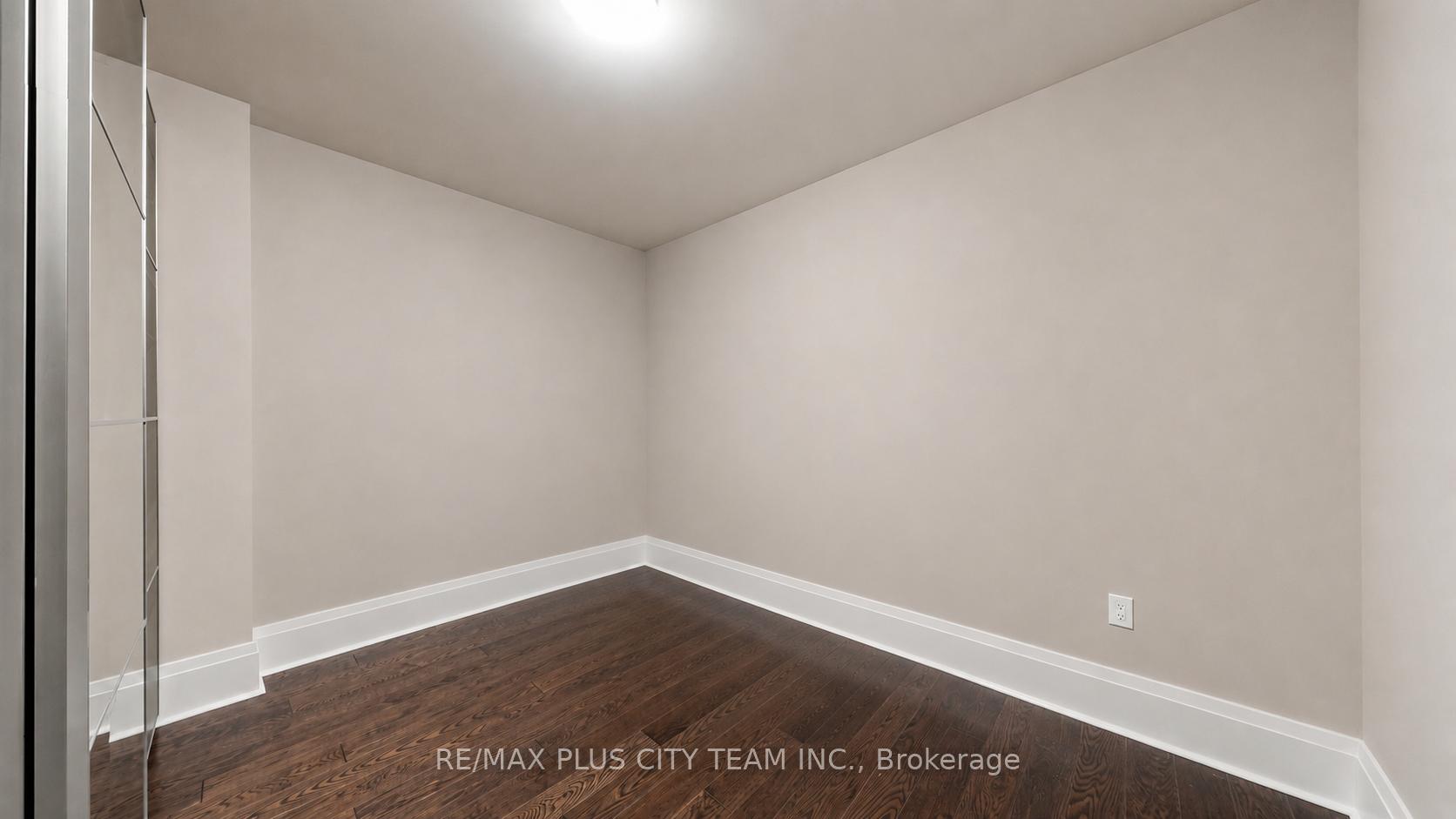 Photo 16 of Unit TH122, 29 Queens Quay E, Toronto, Waterfront Communities — HOMEH
