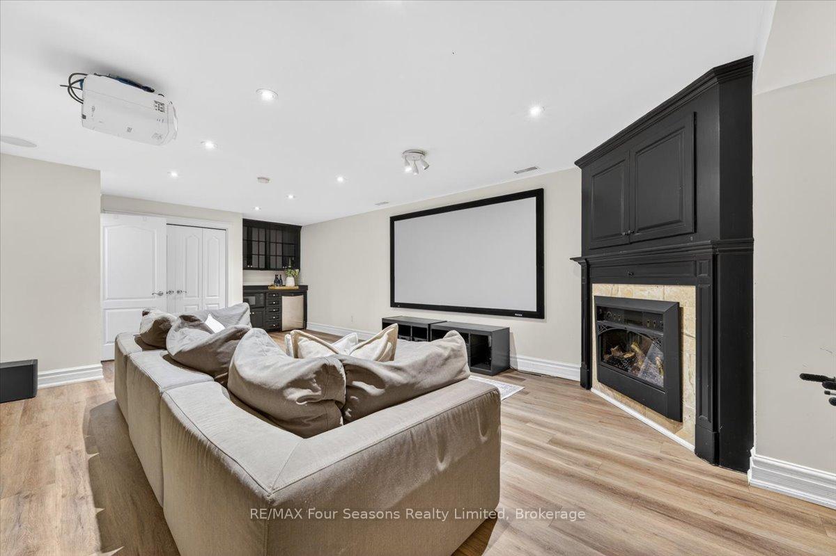 Photo 23 of 98 Huron Street, Collingwood — HOMEH