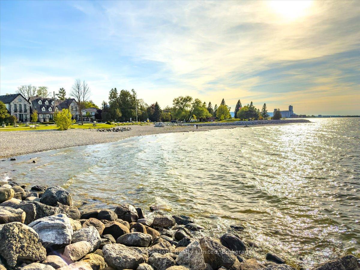 Photo 34 of 98 Huron Street, Collingwood — HOMEH