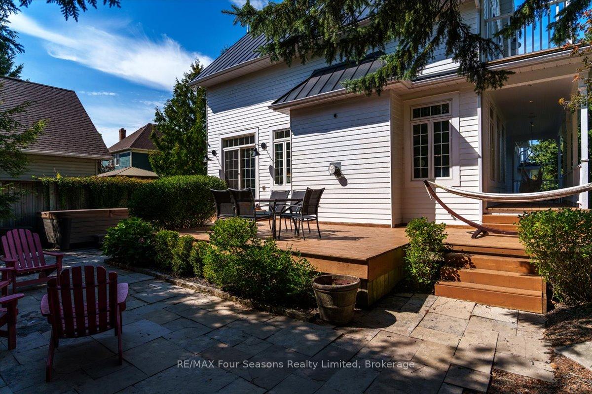 Photo 39 of 98 Huron Street, Collingwood — HOMEH