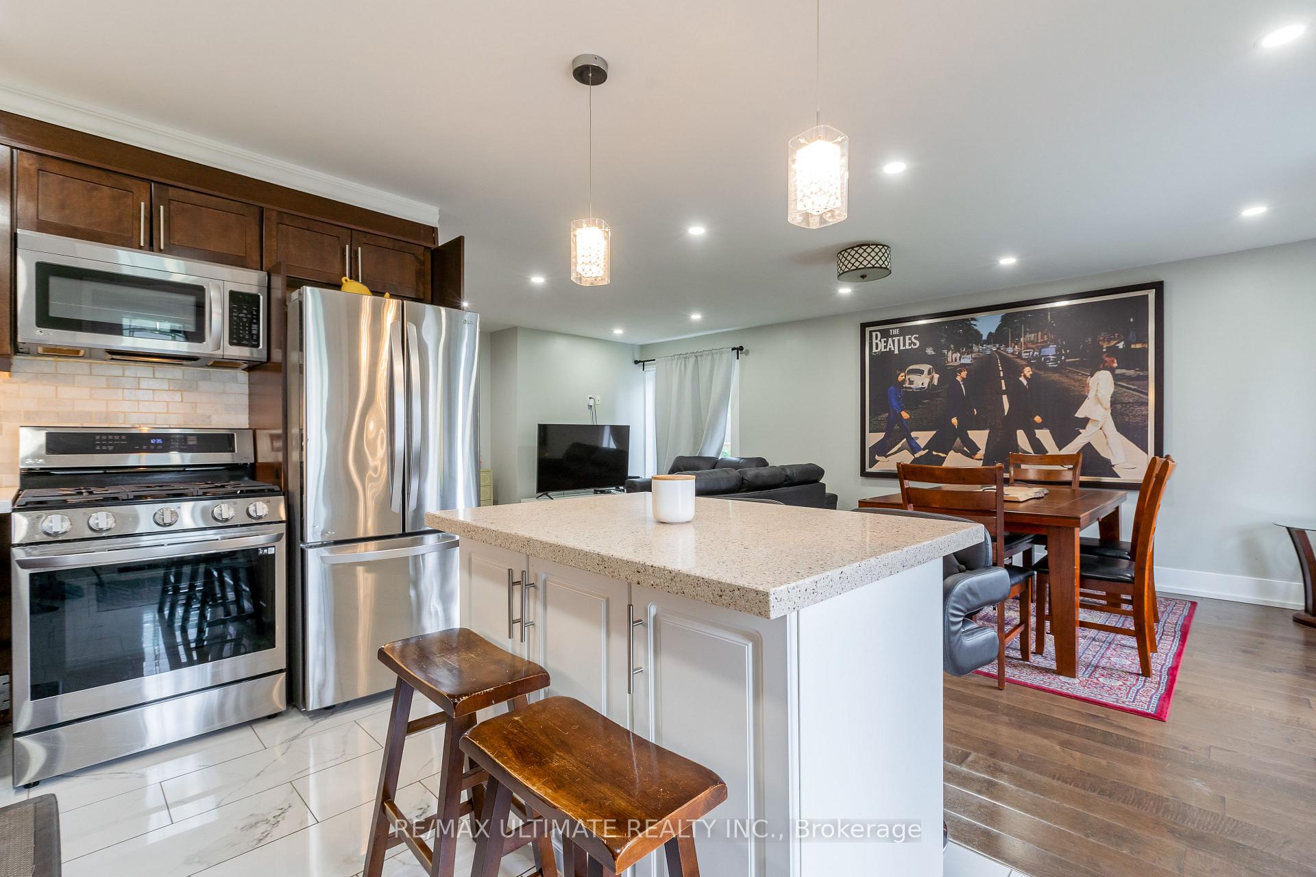 Photo 7 of 14 Nordale Crescent, North York, Brookhaven-Amesbury — HOMEH