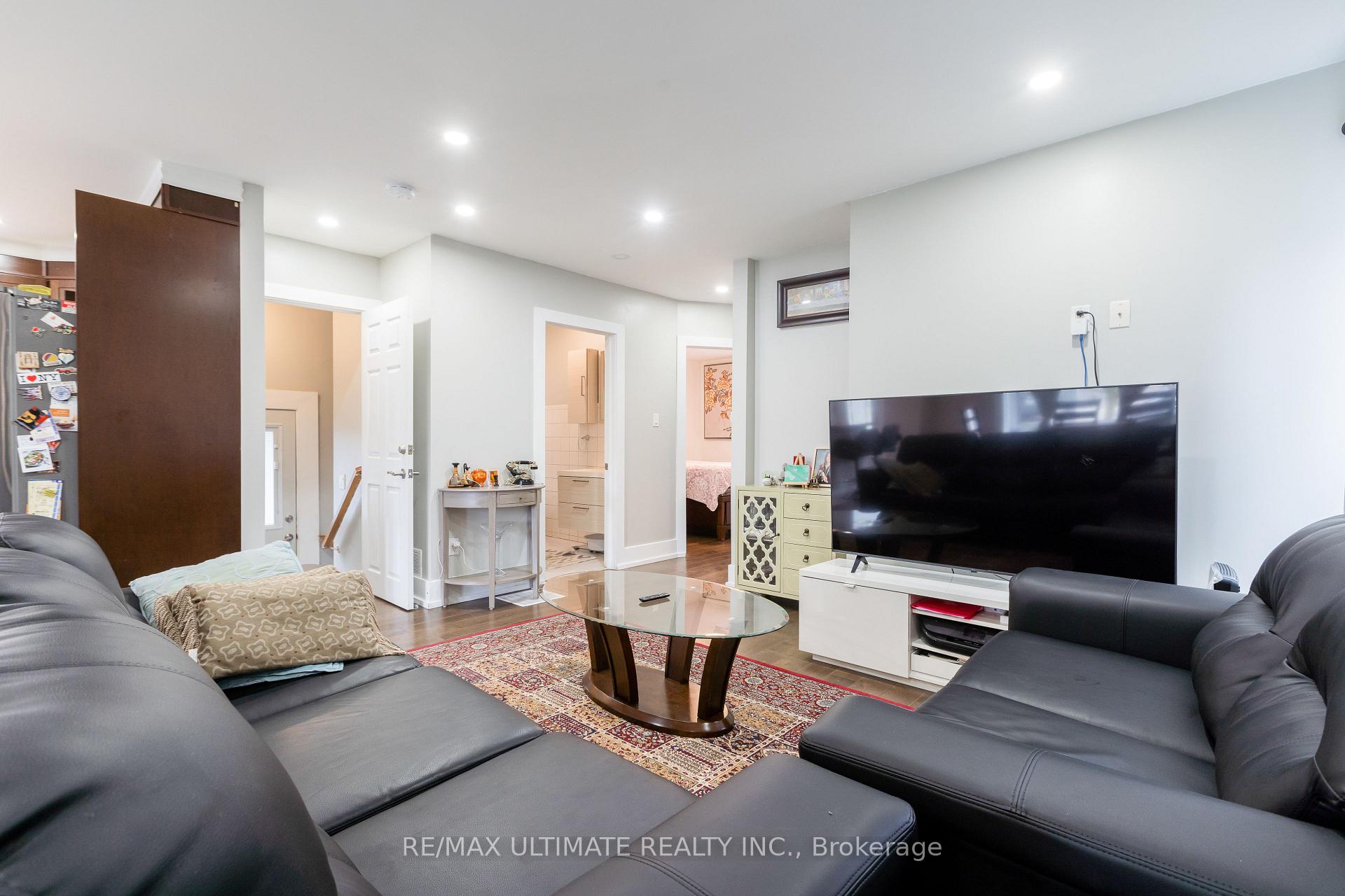 Photo 14 of 14 Nordale Crescent, North York, Brookhaven-Amesbury — HOMEH