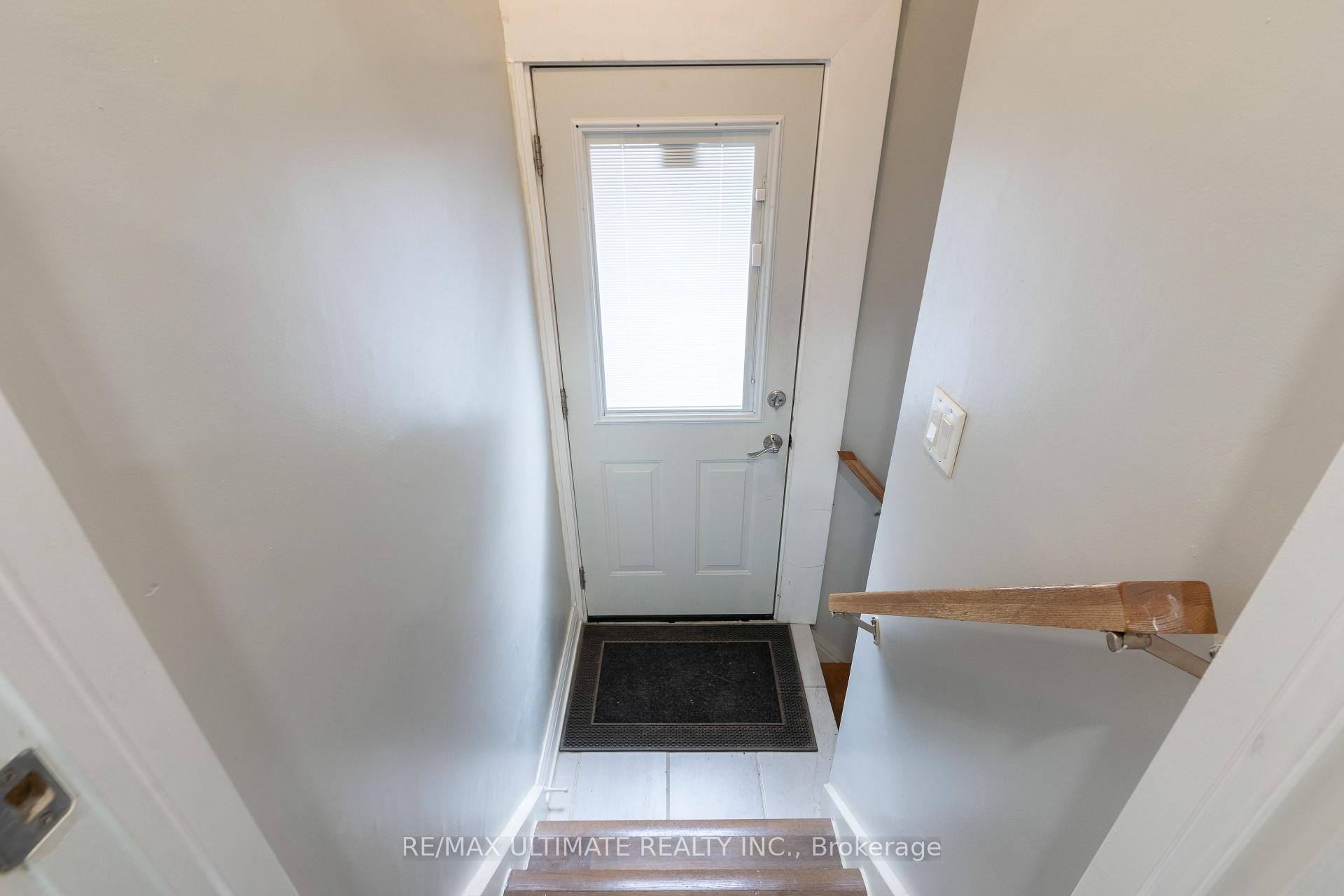Photo 23 of 14 Nordale Crescent, North York, Brookhaven-Amesbury — HOMEH
