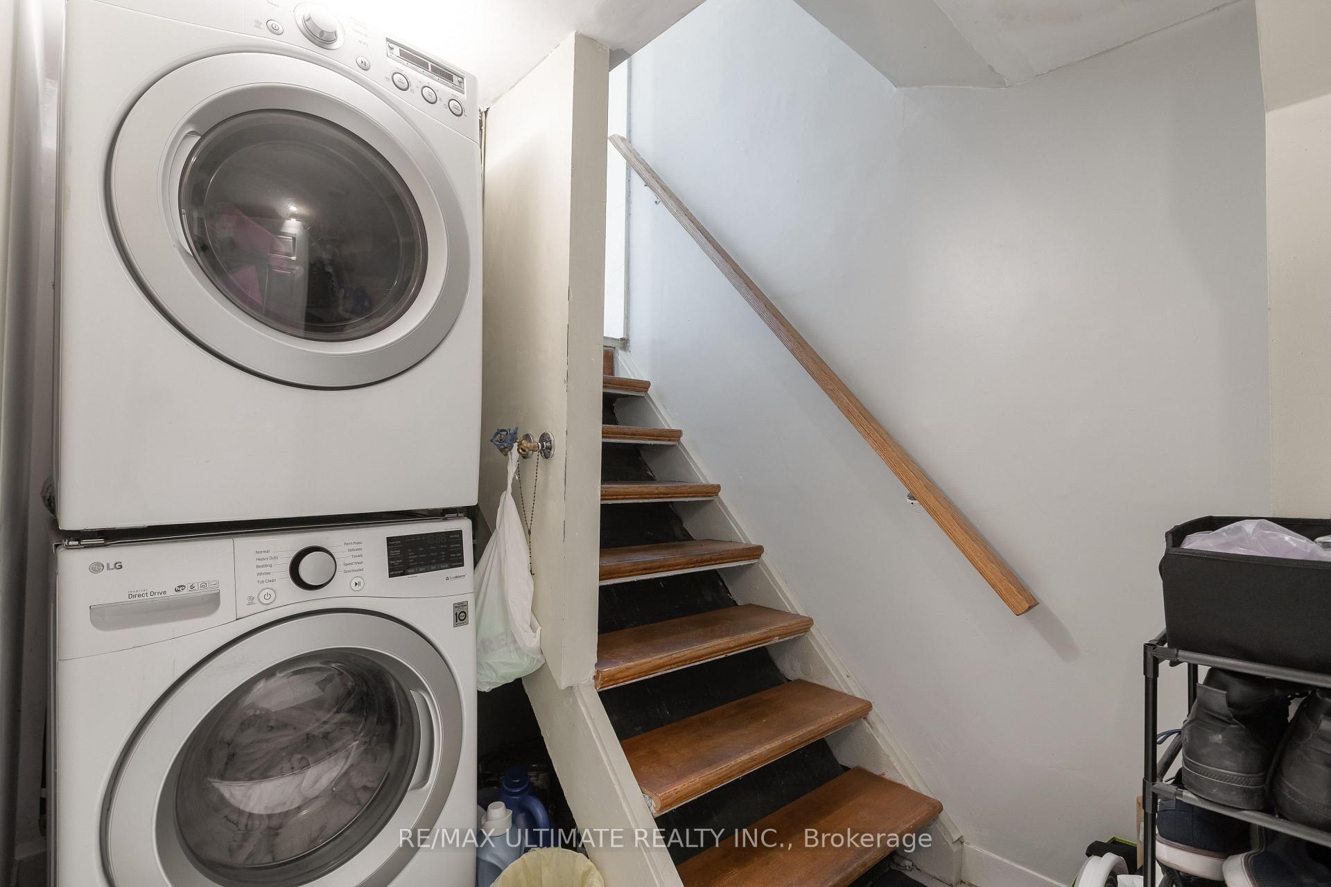Photo 24 of 14 Nordale Crescent, North York, Brookhaven-Amesbury — HOMEH
