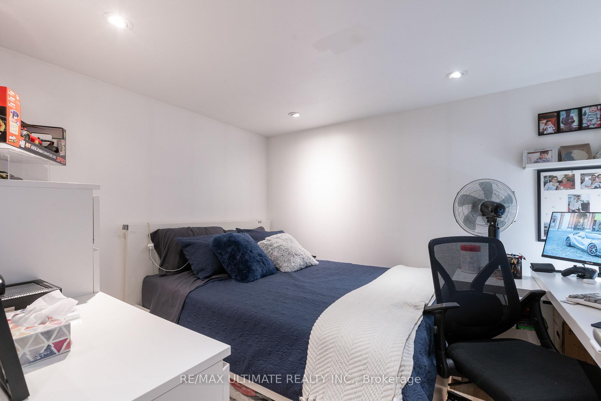 Photo 26 of 14 Nordale Crescent, North York, Brookhaven-Amesbury — HOMEH
