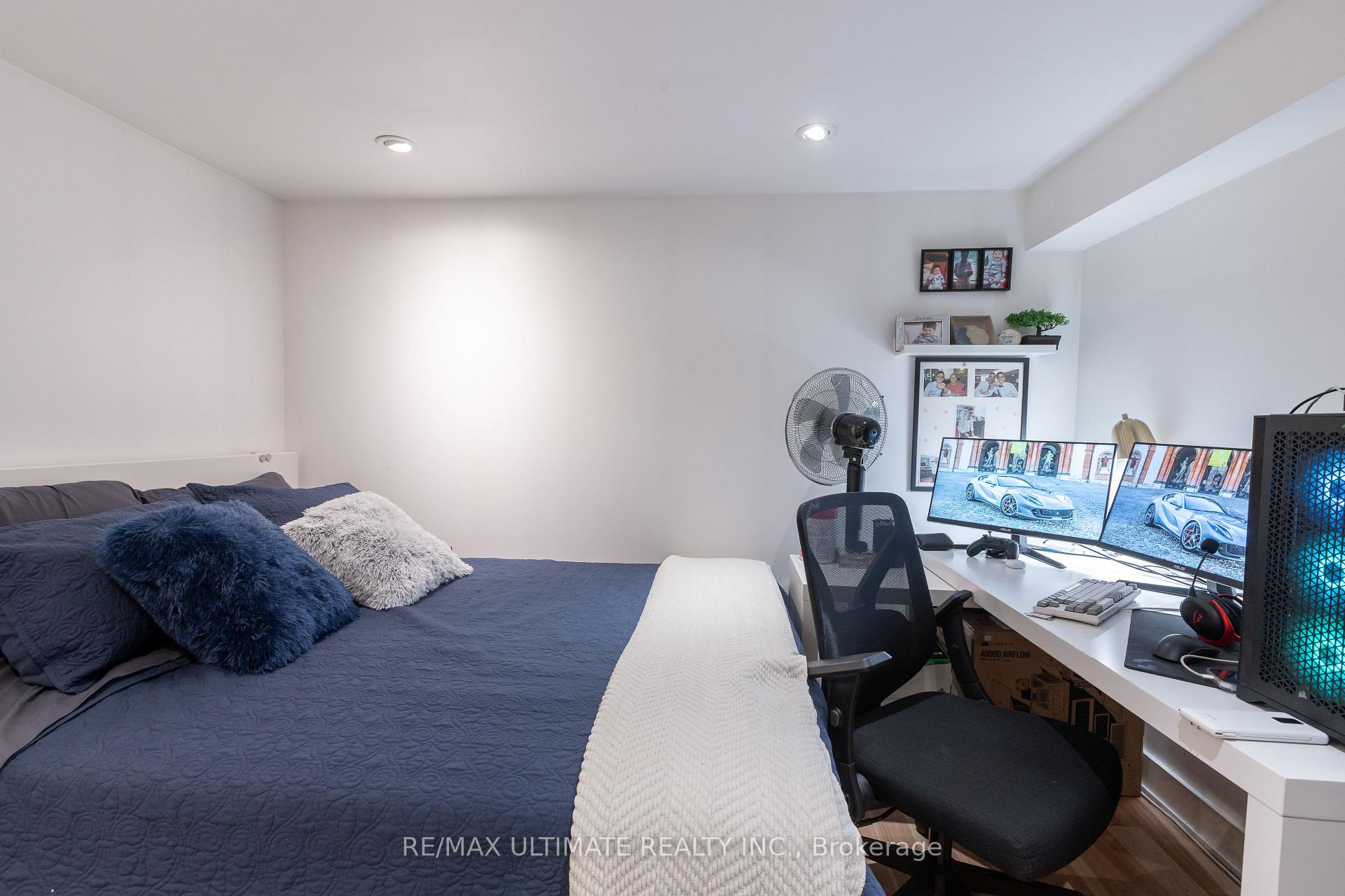 Photo 27 of 14 Nordale Crescent, North York, Brookhaven-Amesbury — HOMEH