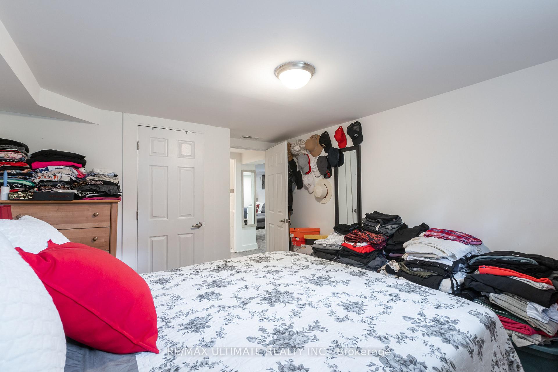 Photo 29 of 14 Nordale Crescent, North York, Brookhaven-Amesbury — HOMEH