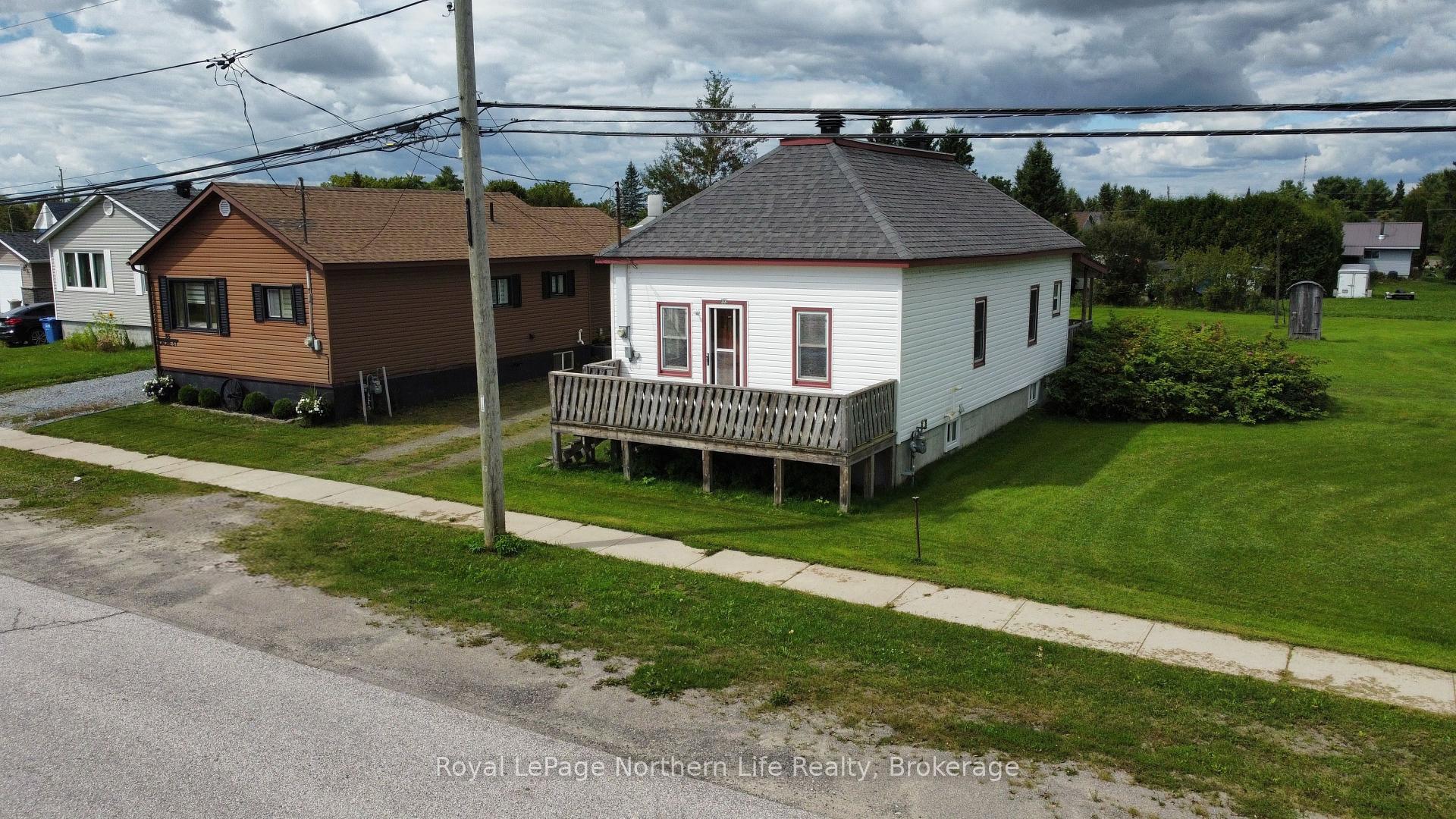 Photo 4 of 33 Cache Street, West Nipissing, Cache Bay — HOMEH
