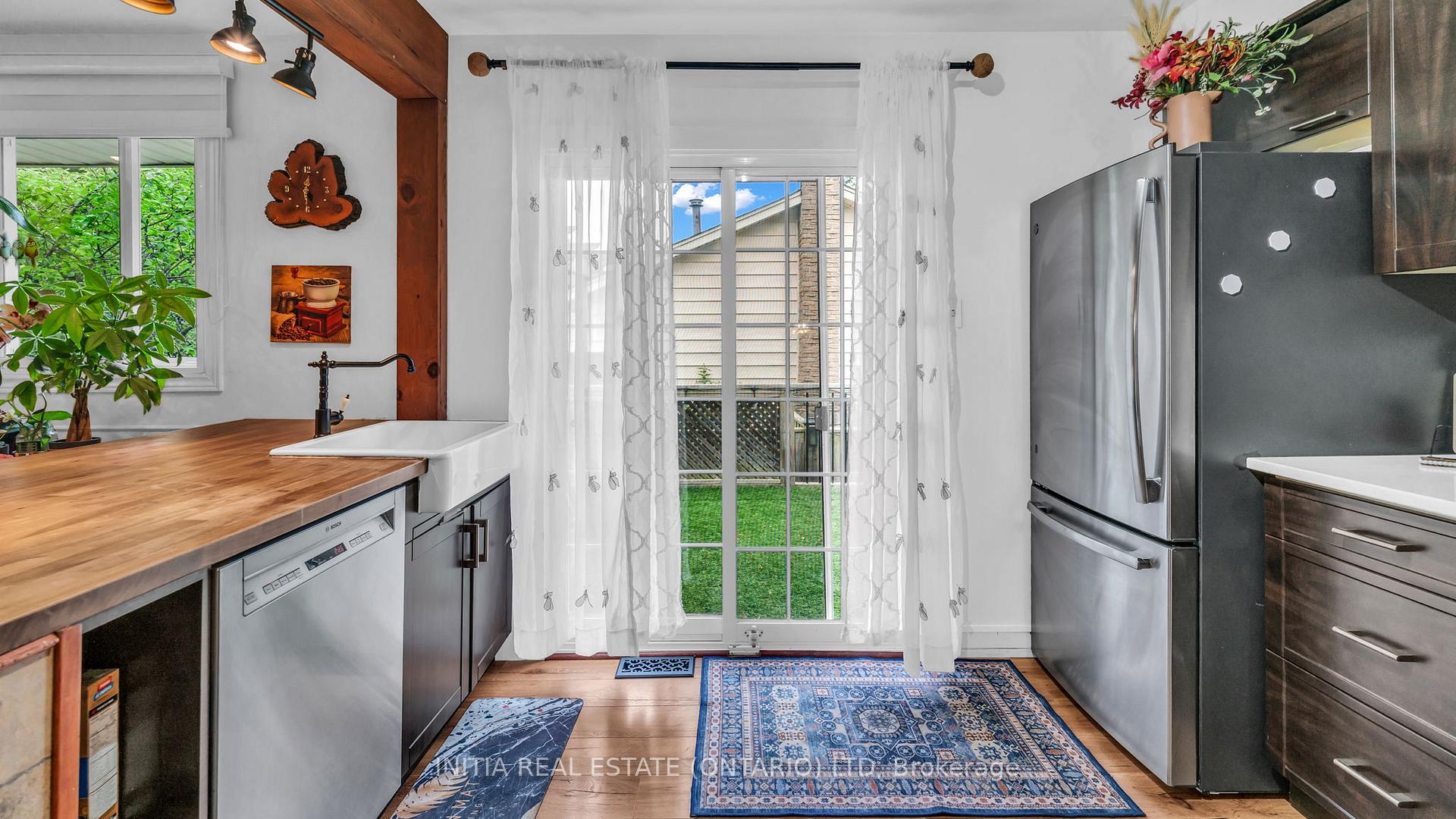 Photo 19 of 47 Alayne Crescent, London, South X — HOMEH