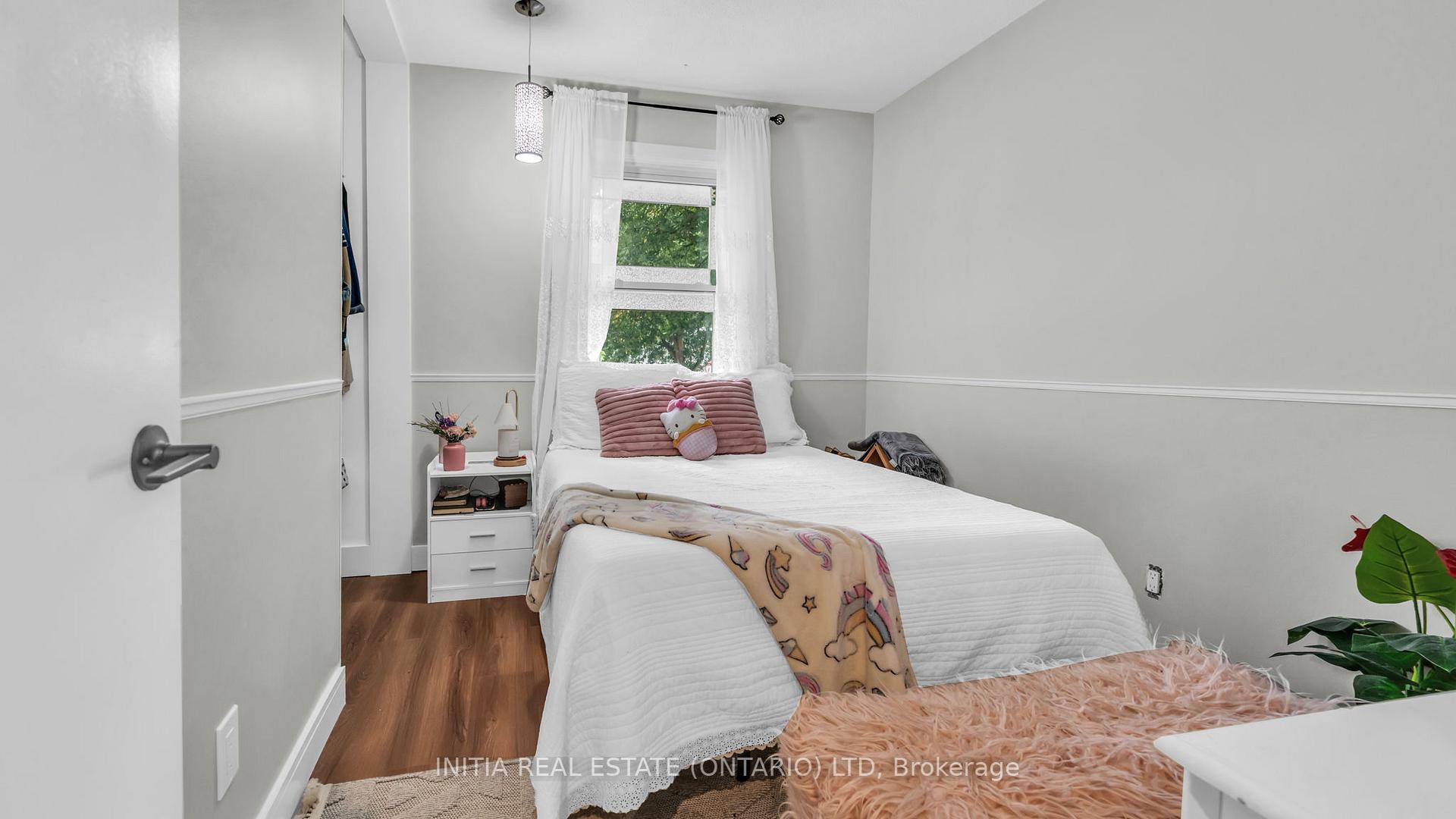 Photo 25 of 47 Alayne Crescent, London, South X — HOMEH