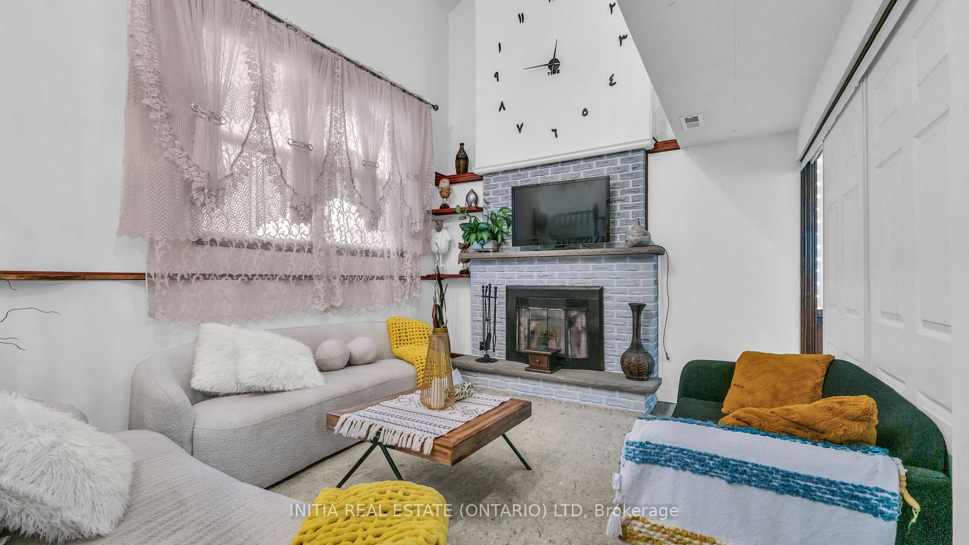 Photo 29 of 47 Alayne Crescent, London, South X — HOMEH