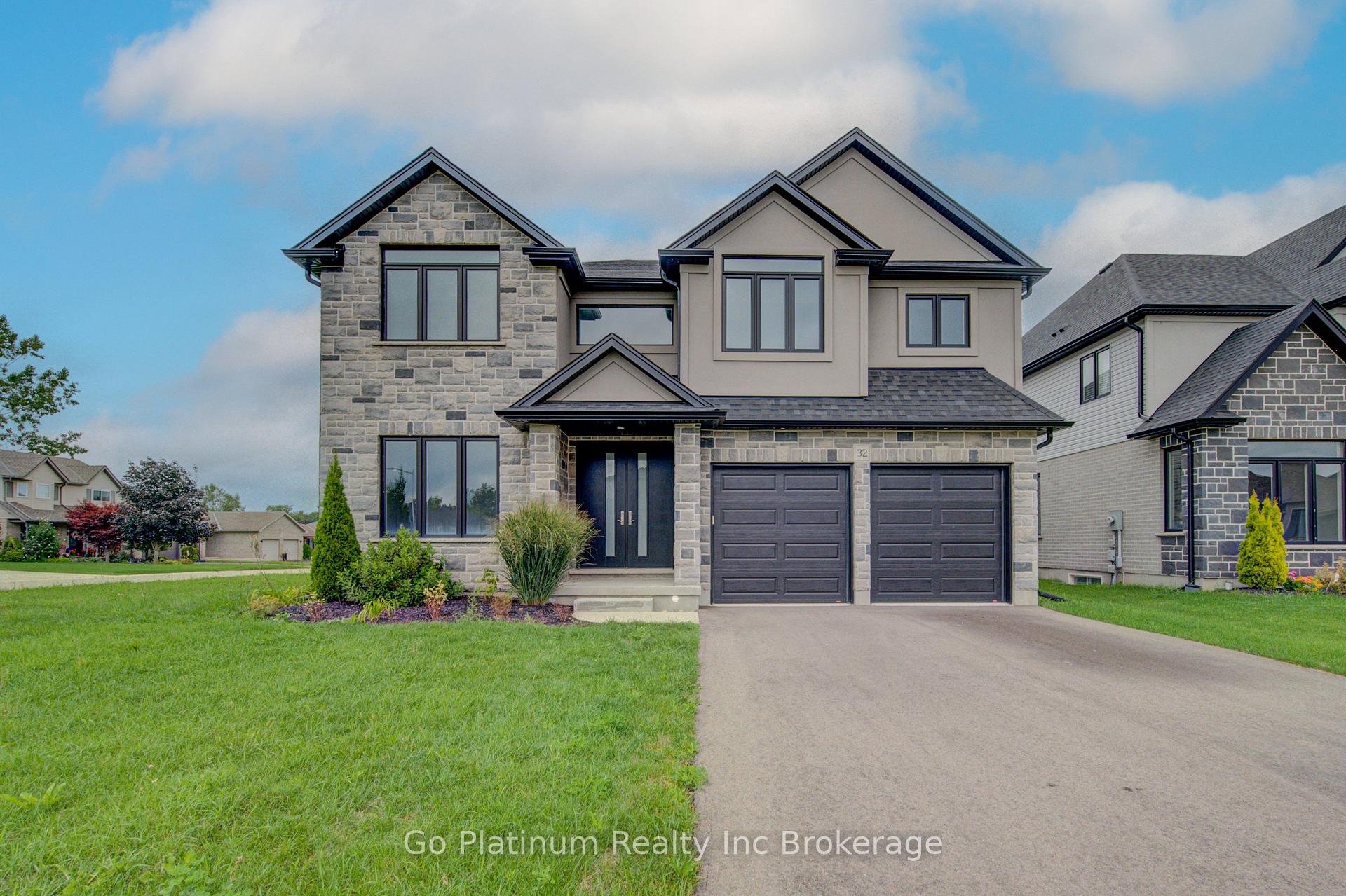 Photo 2 of 32 Sycamore Drive, Tillsonburg — HOMEH
