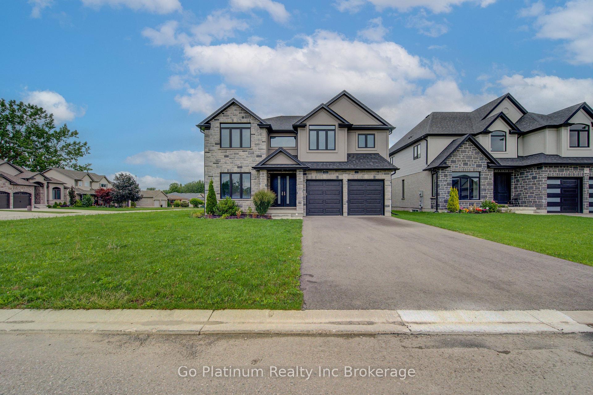 Photo 3 of 32 Sycamore Drive, Tillsonburg — HOMEH