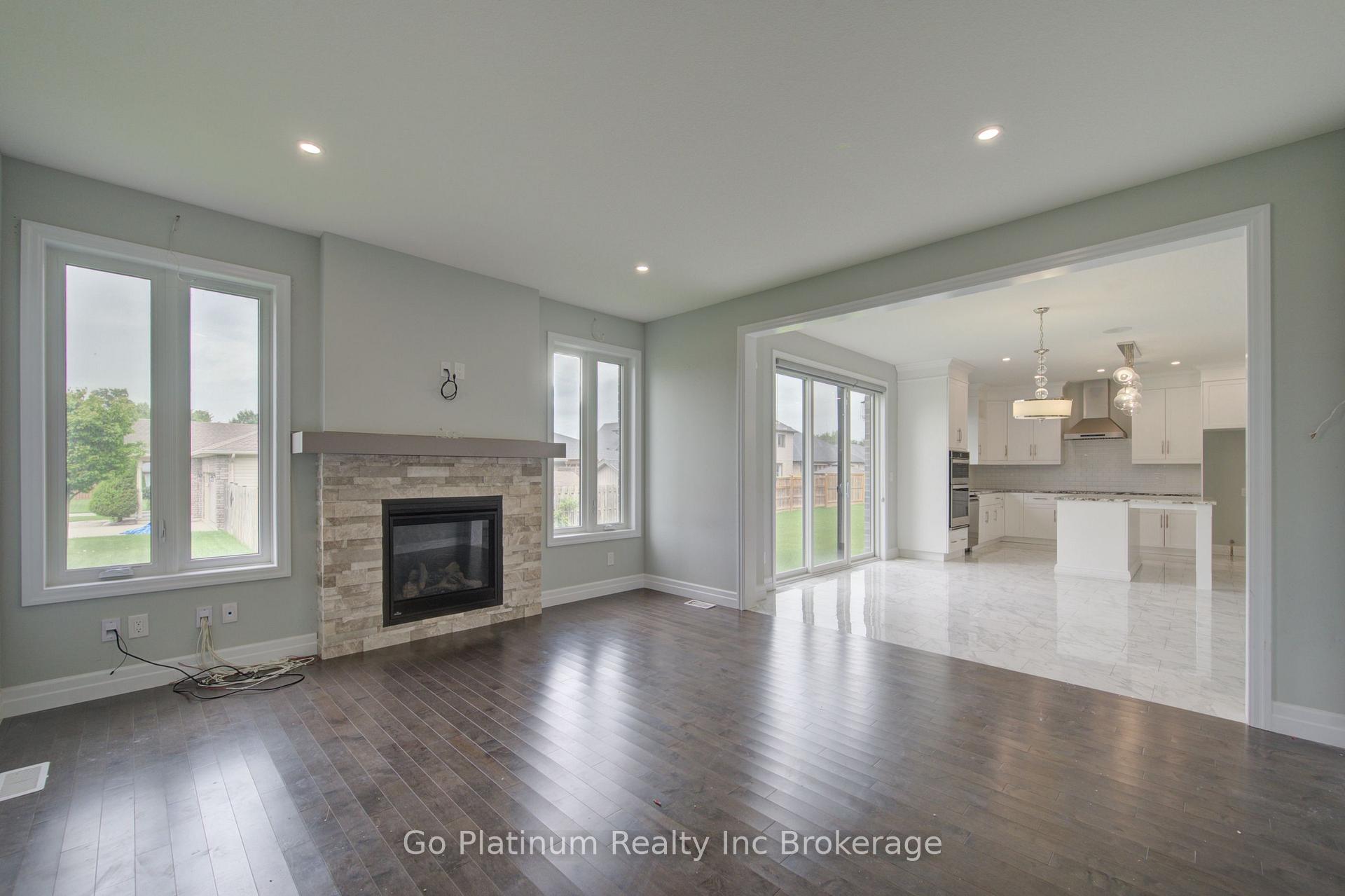 Photo 13 of 32 Sycamore Drive, Tillsonburg — HOMEH