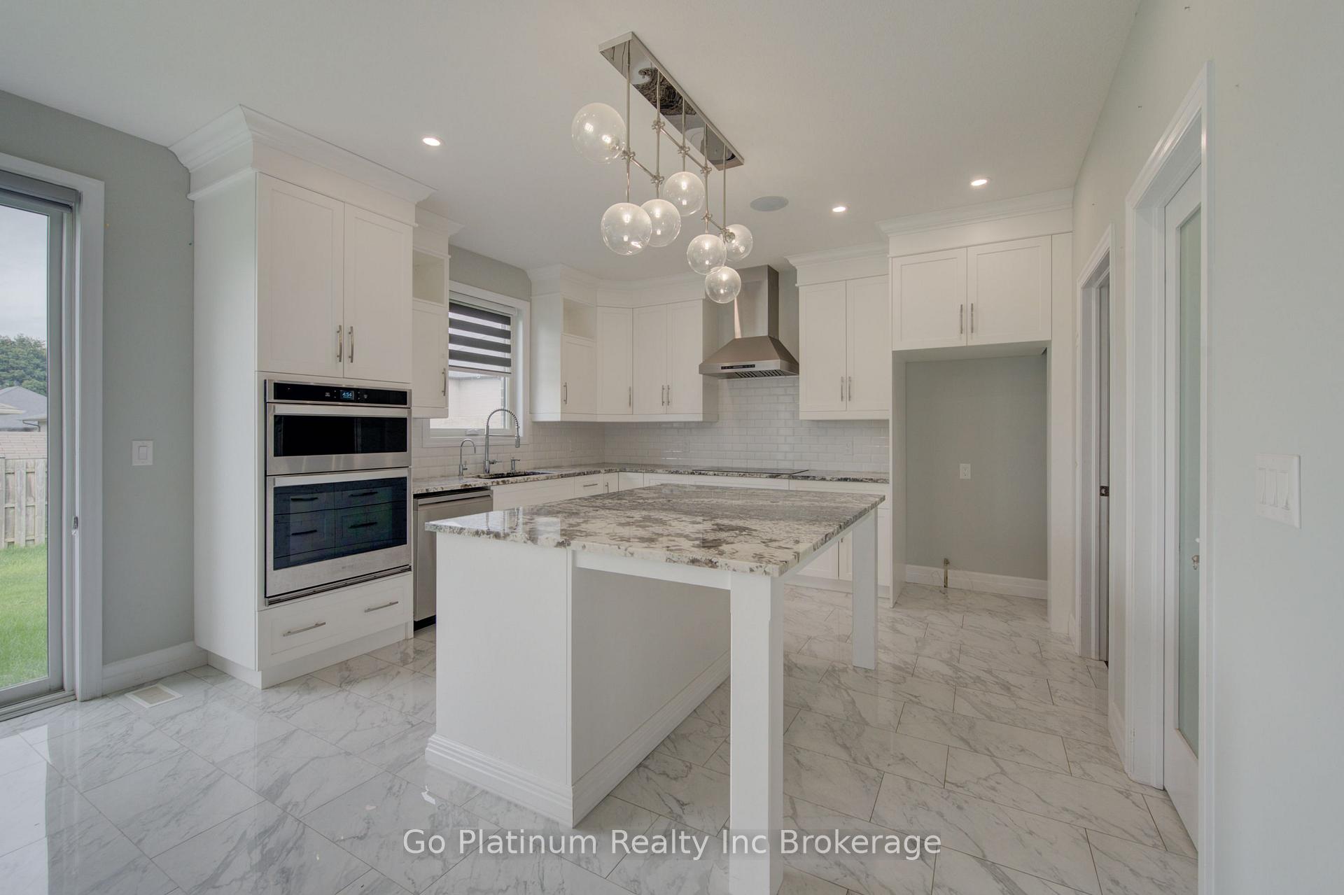Photo 15 of 32 Sycamore Drive, Tillsonburg — HOMEH