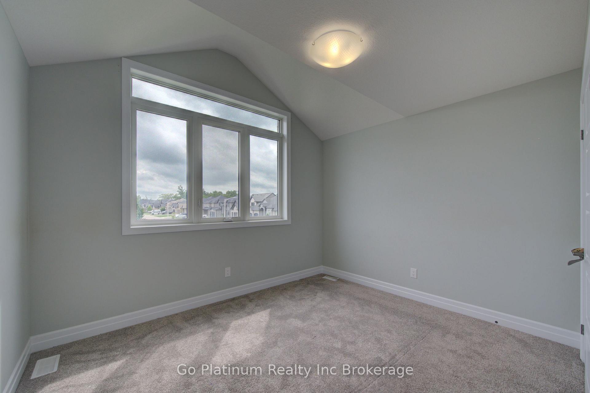 Photo 36 of 32 Sycamore Drive, Tillsonburg — HOMEH