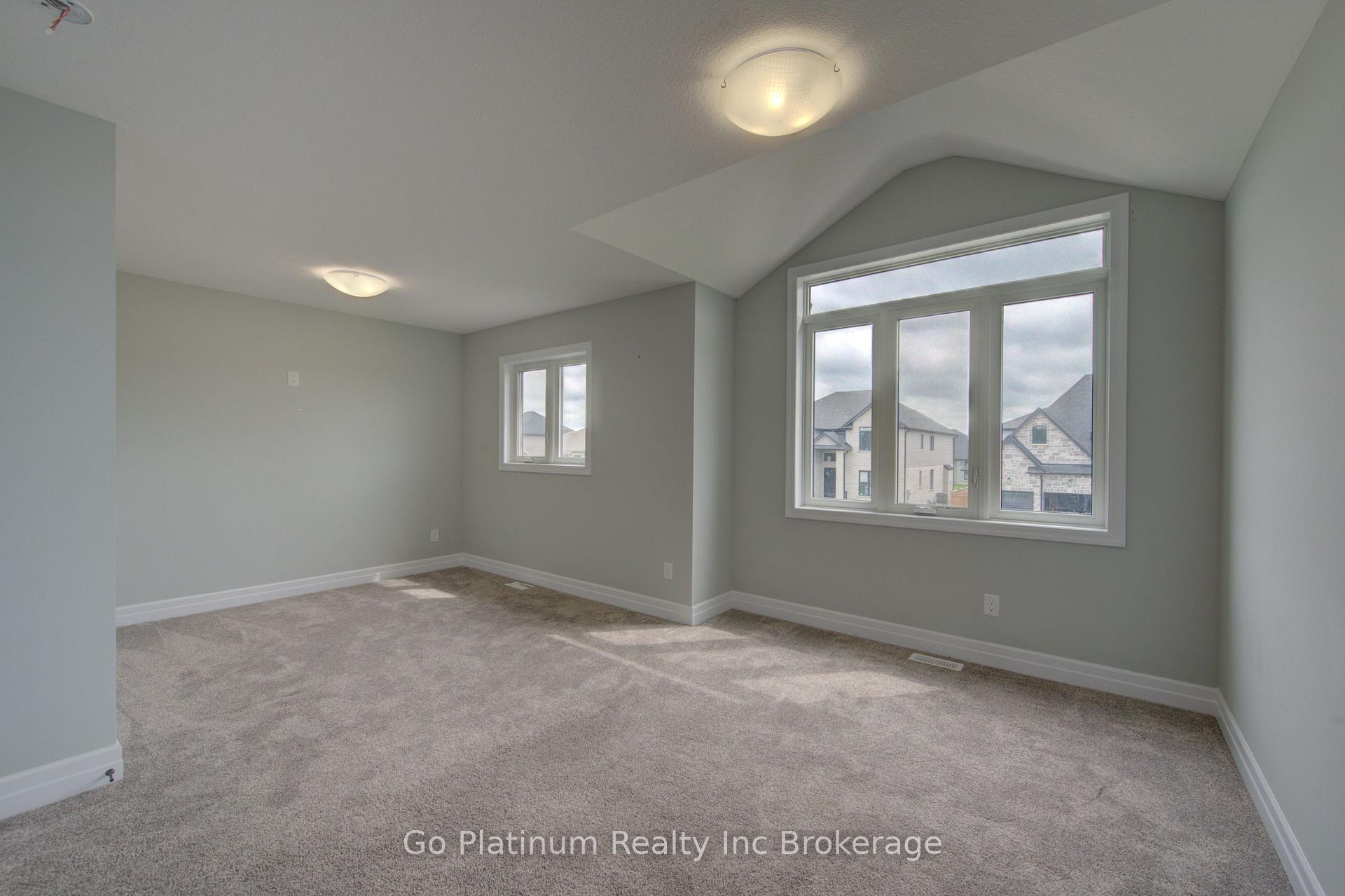 Photo 37 of 32 Sycamore Drive, Tillsonburg — HOMEH