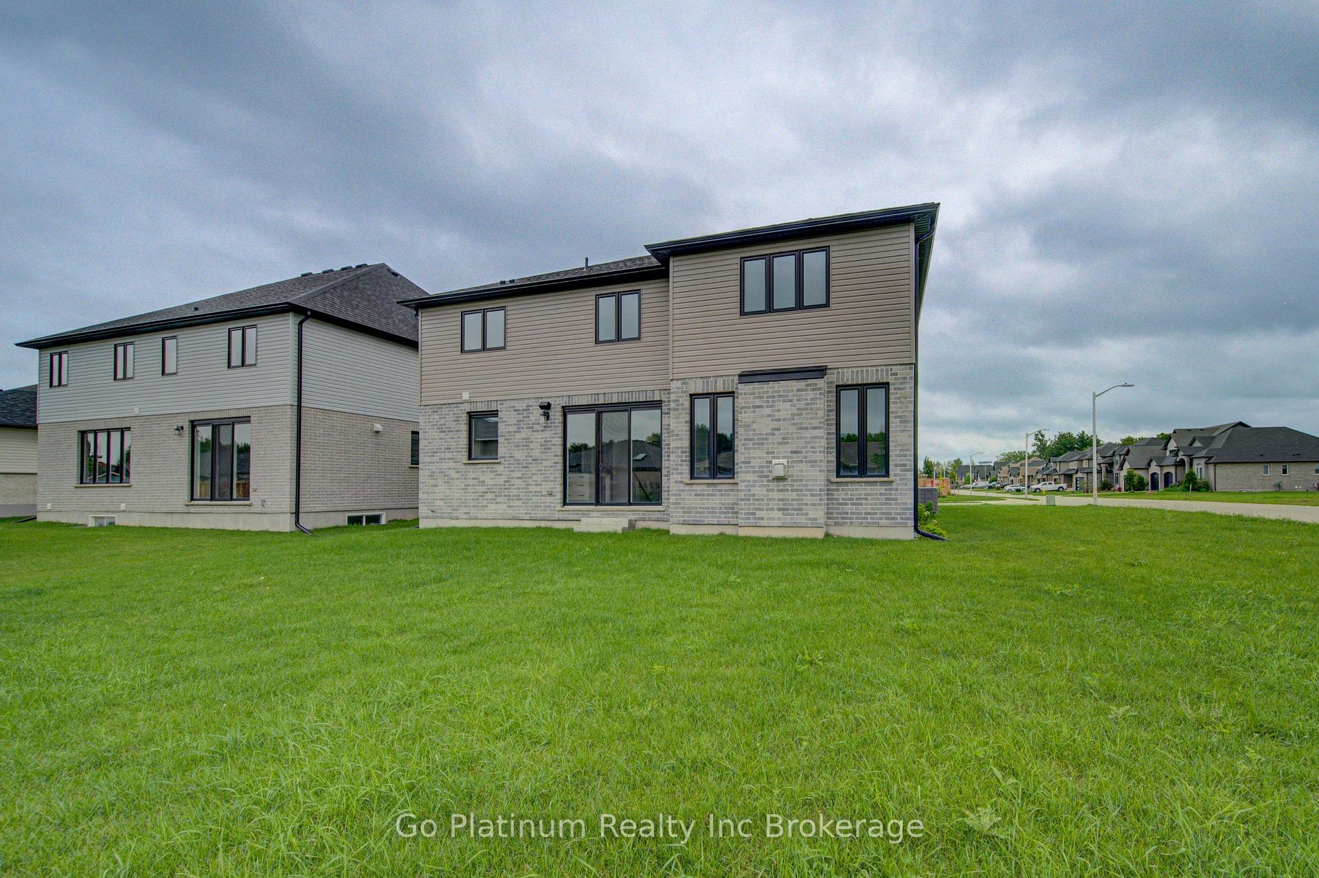 Photo 45 of 32 Sycamore Drive, Tillsonburg — HOMEH