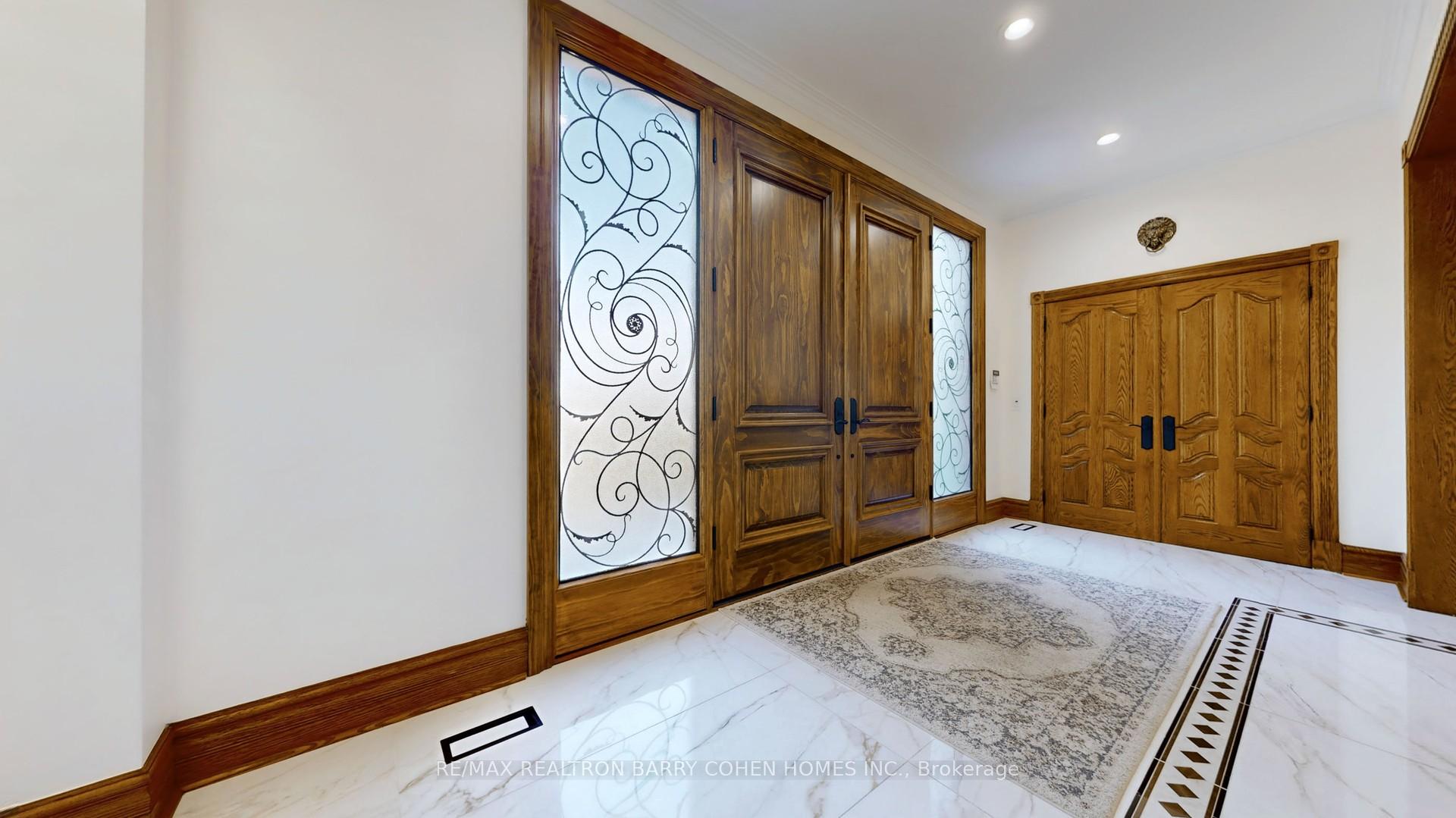 Photo 5 of 30 Marcus Court, Vaughan, Rural Vaughan — HOMEH
