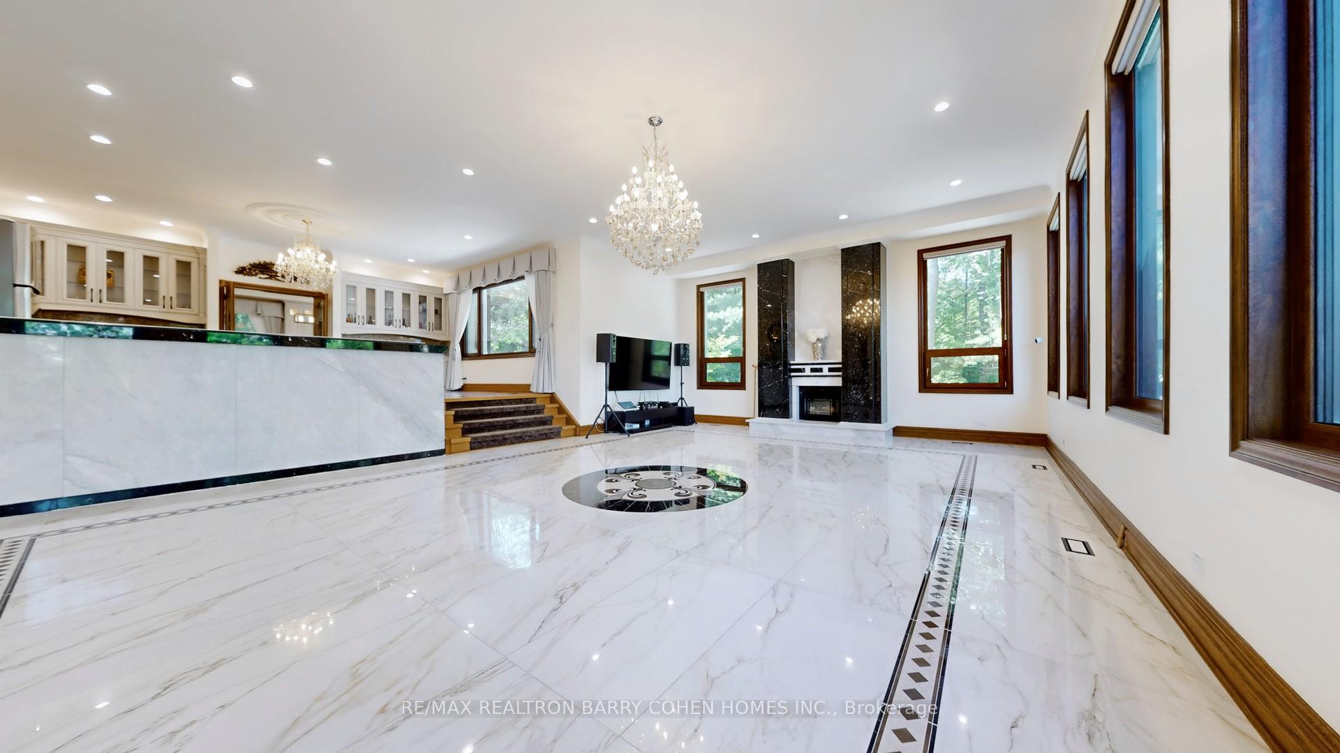 Photo 12 of 30 Marcus Court, Vaughan, Rural Vaughan — HOMEH