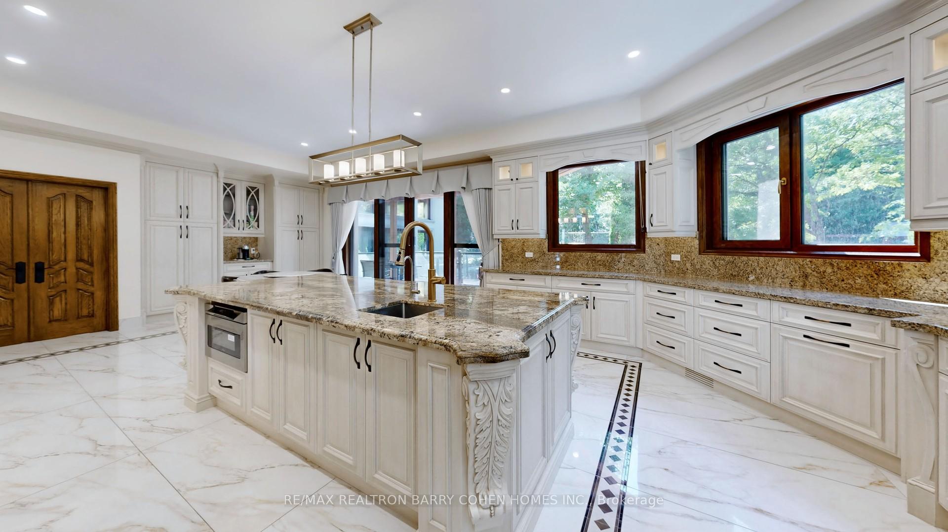 Photo 16 of 30 Marcus Court, Vaughan, Rural Vaughan — HOMEH