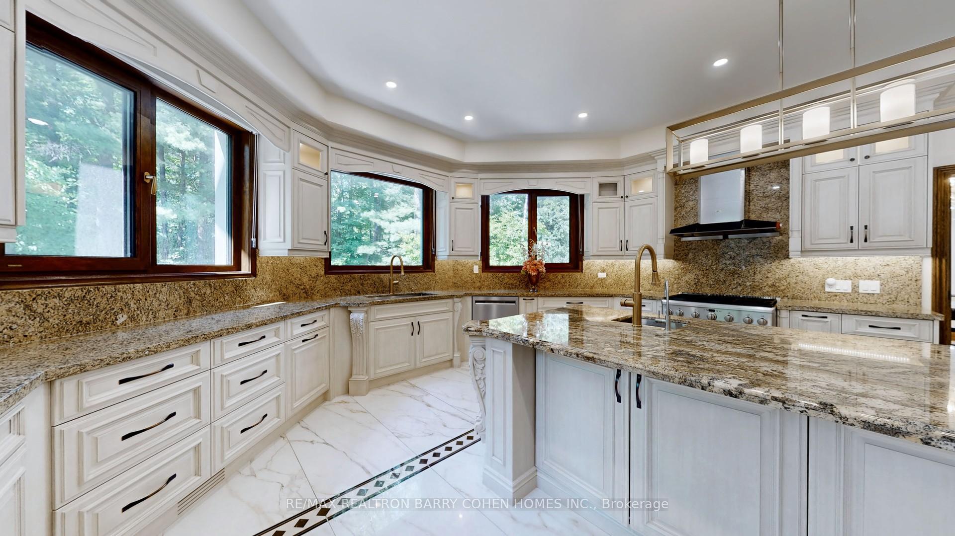 Photo 19 of 30 Marcus Court, Vaughan, Rural Vaughan — HOMEH