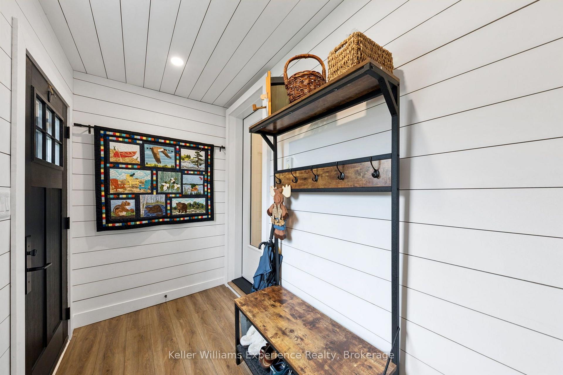 Photo 4 of 344 Second Street, Midland — HOMEH
