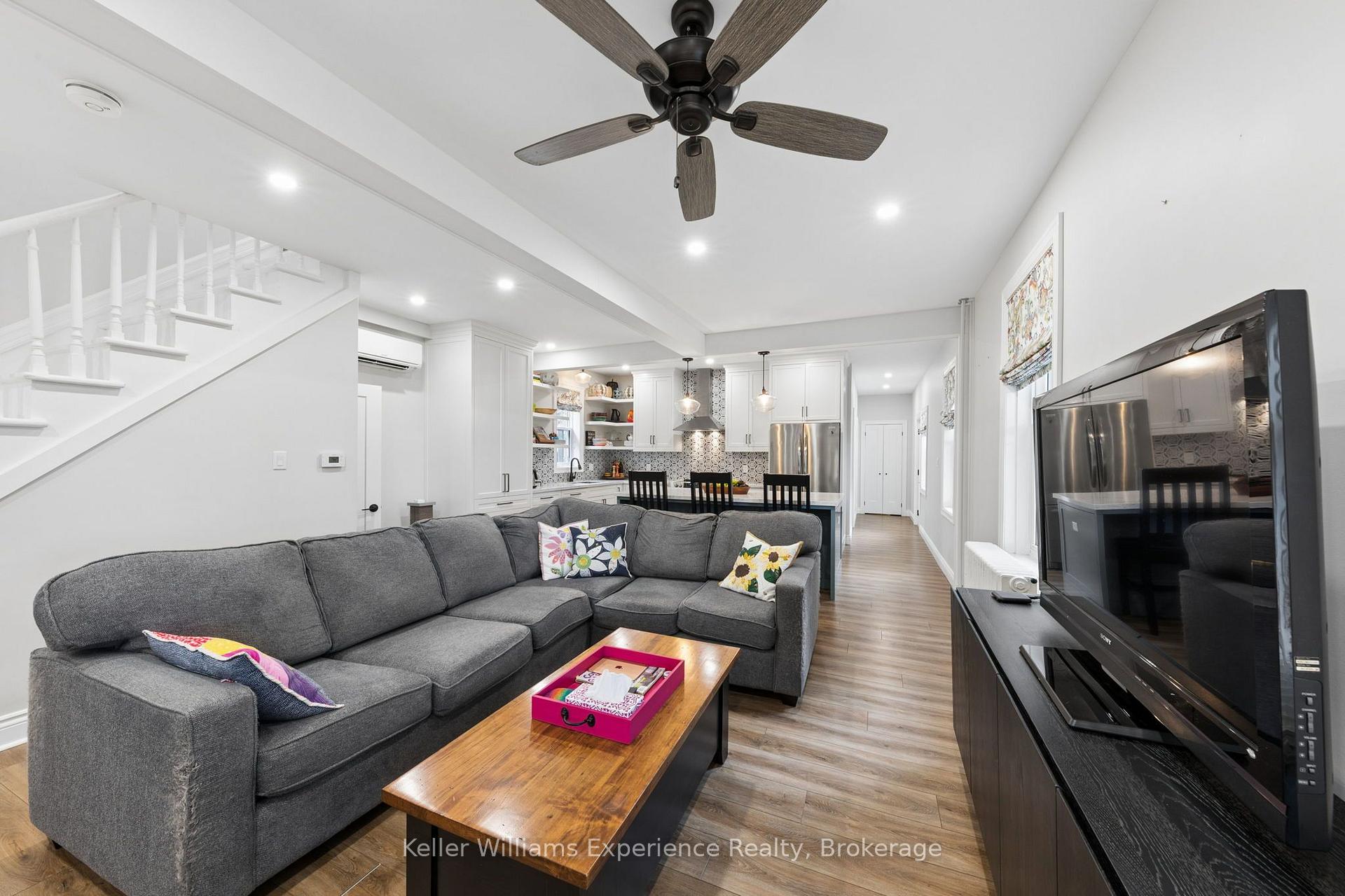 Photo 7 of 344 Second Street, Midland — HOMEH