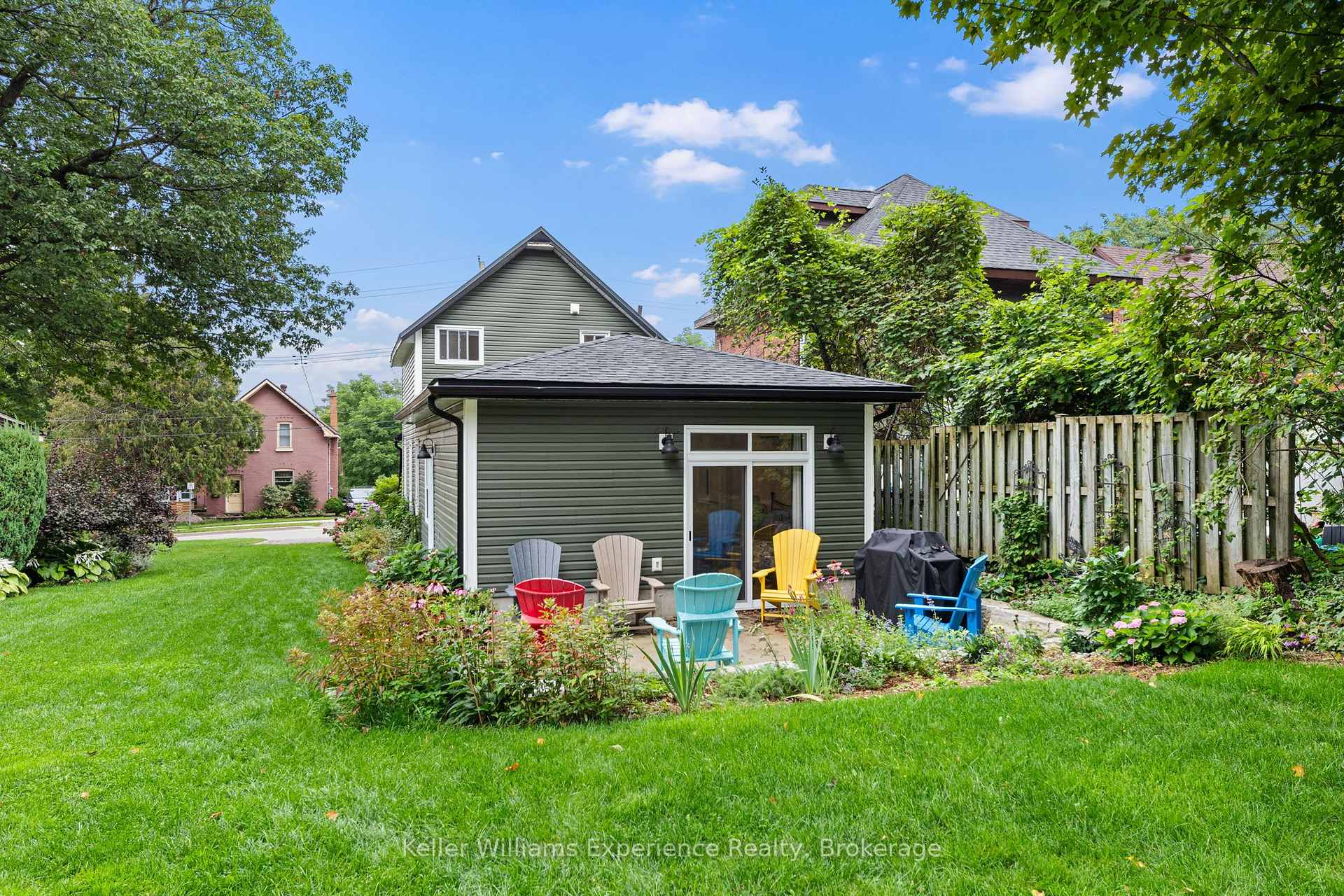 Photo 18 of 344 Second Street, Midland — HOMEH