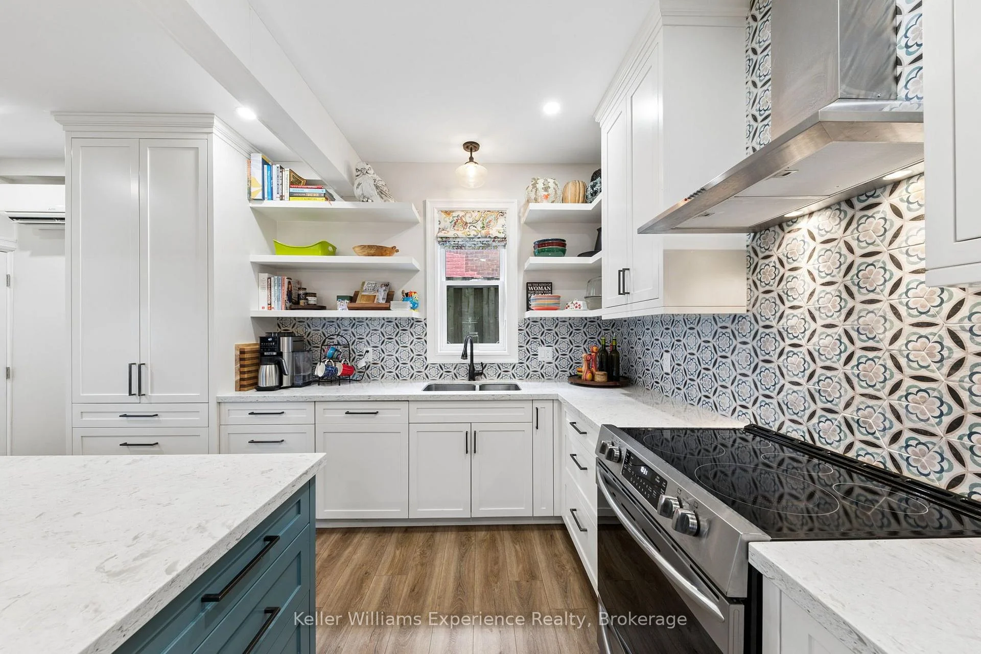 Photo 2 of 344 Second Street, Midland — HOMEH