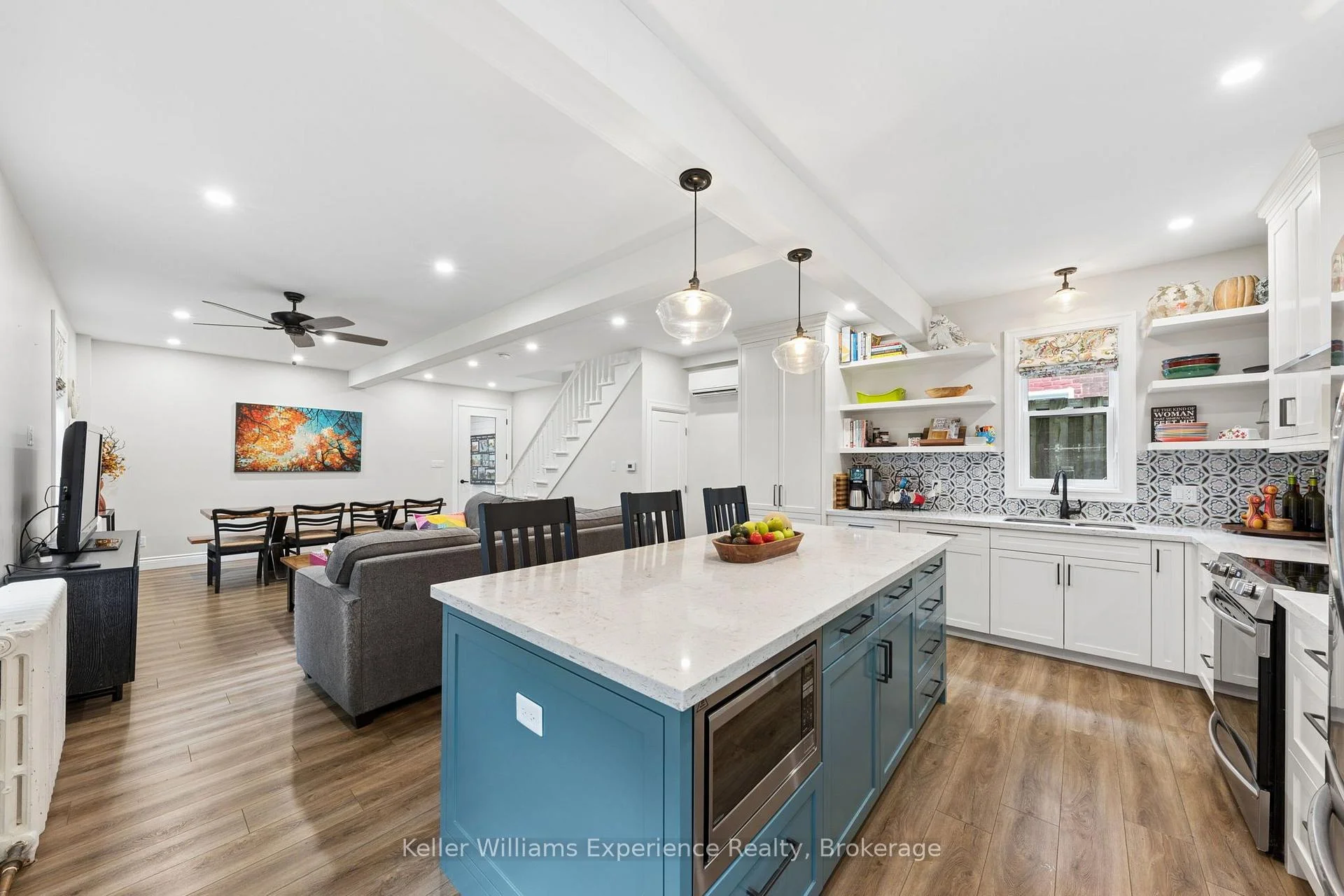 Photo 5 of 344 Second Street, Midland — HOMEH
