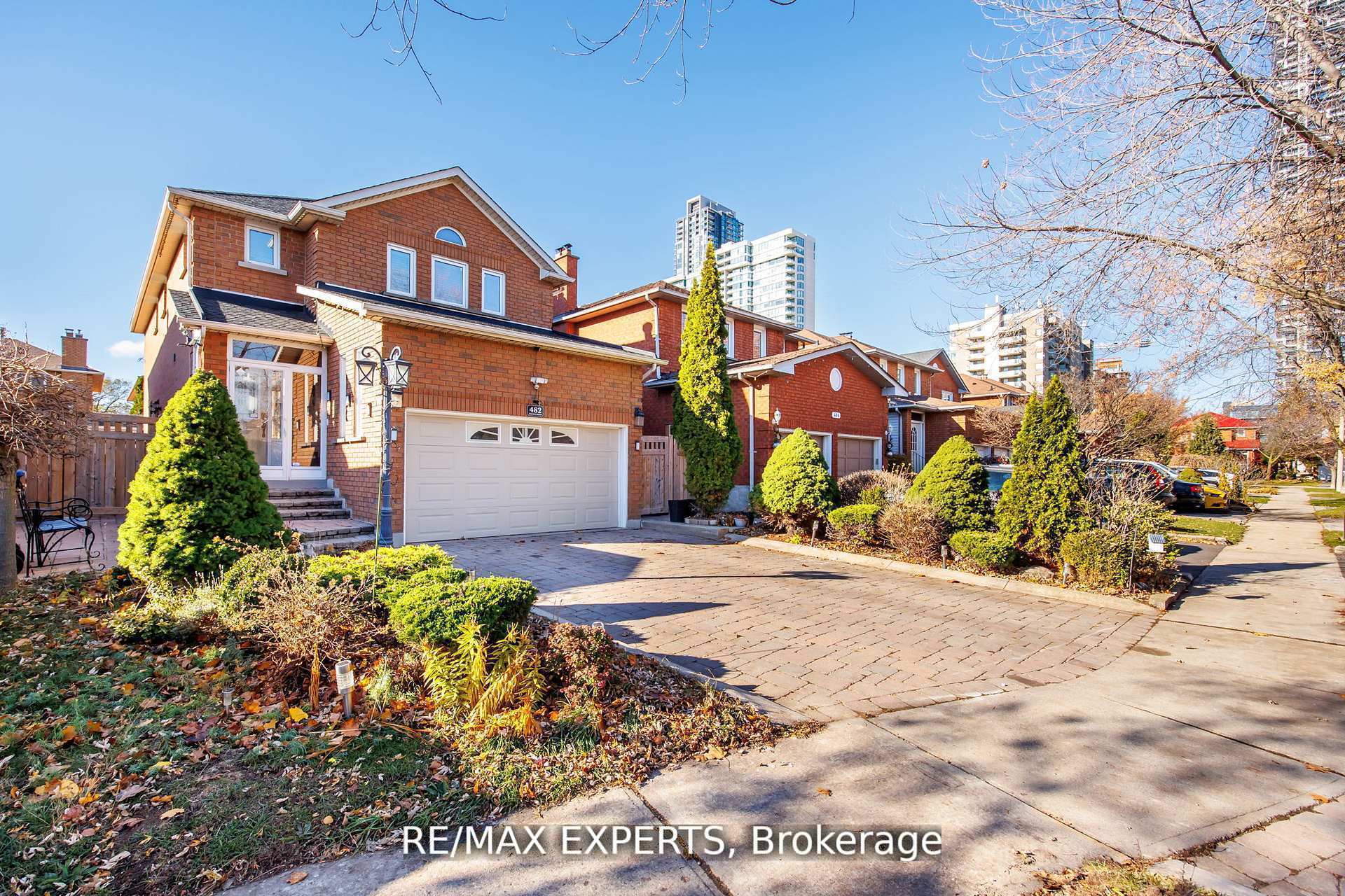Photo 2 of 482 Malaga Road, Mississauga, Fairview — HOMEH