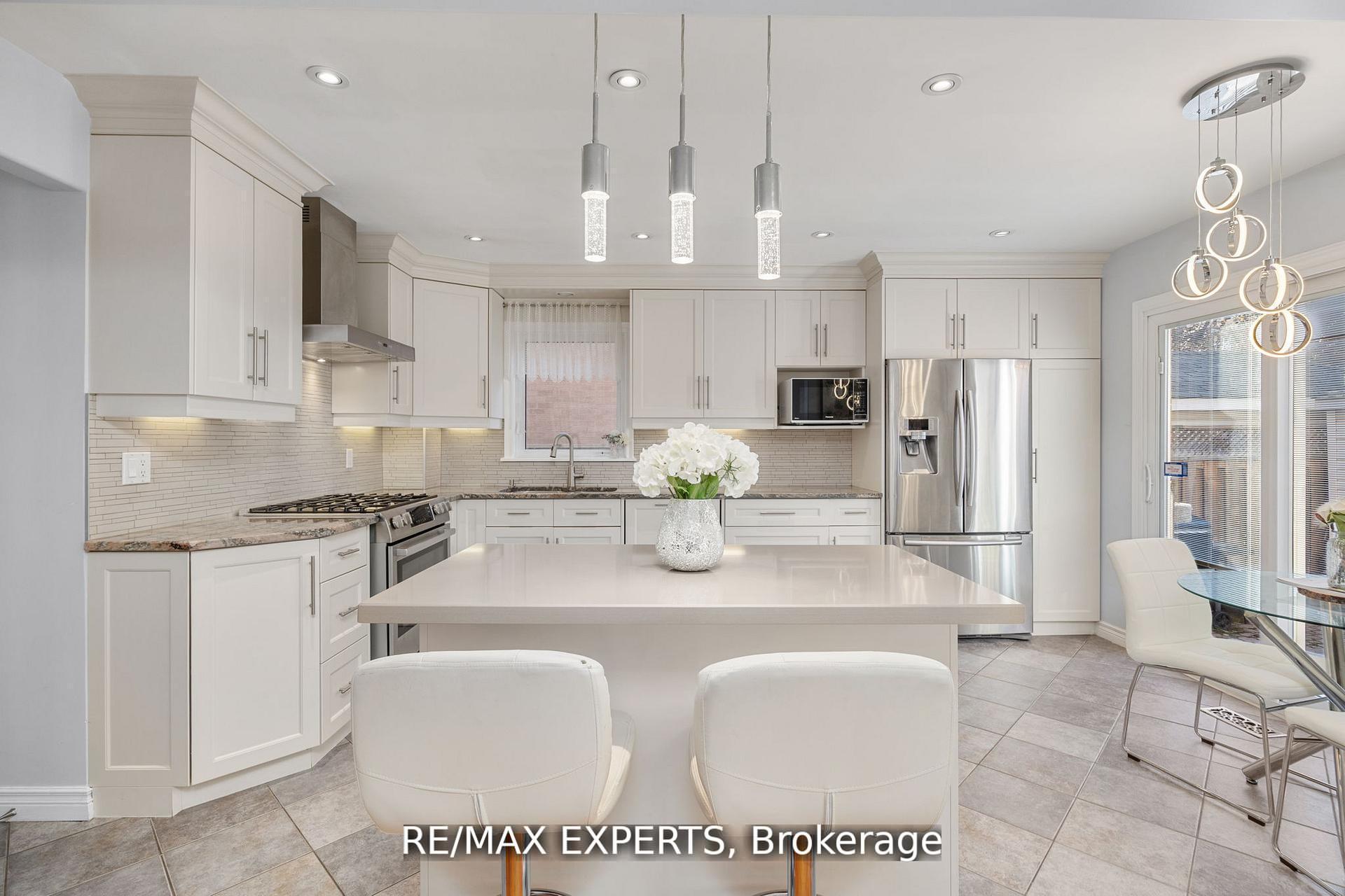 Photo 6 of 482 Malaga Road, Mississauga, Fairview — HOMEH