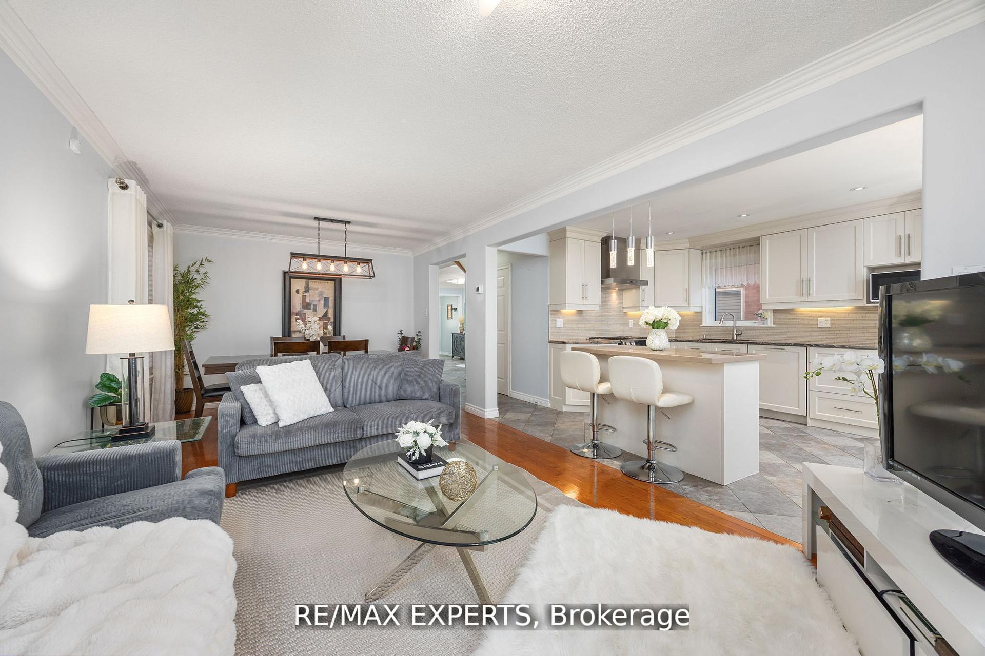 Photo 11 of 482 Malaga Road, Mississauga, Fairview — HOMEH