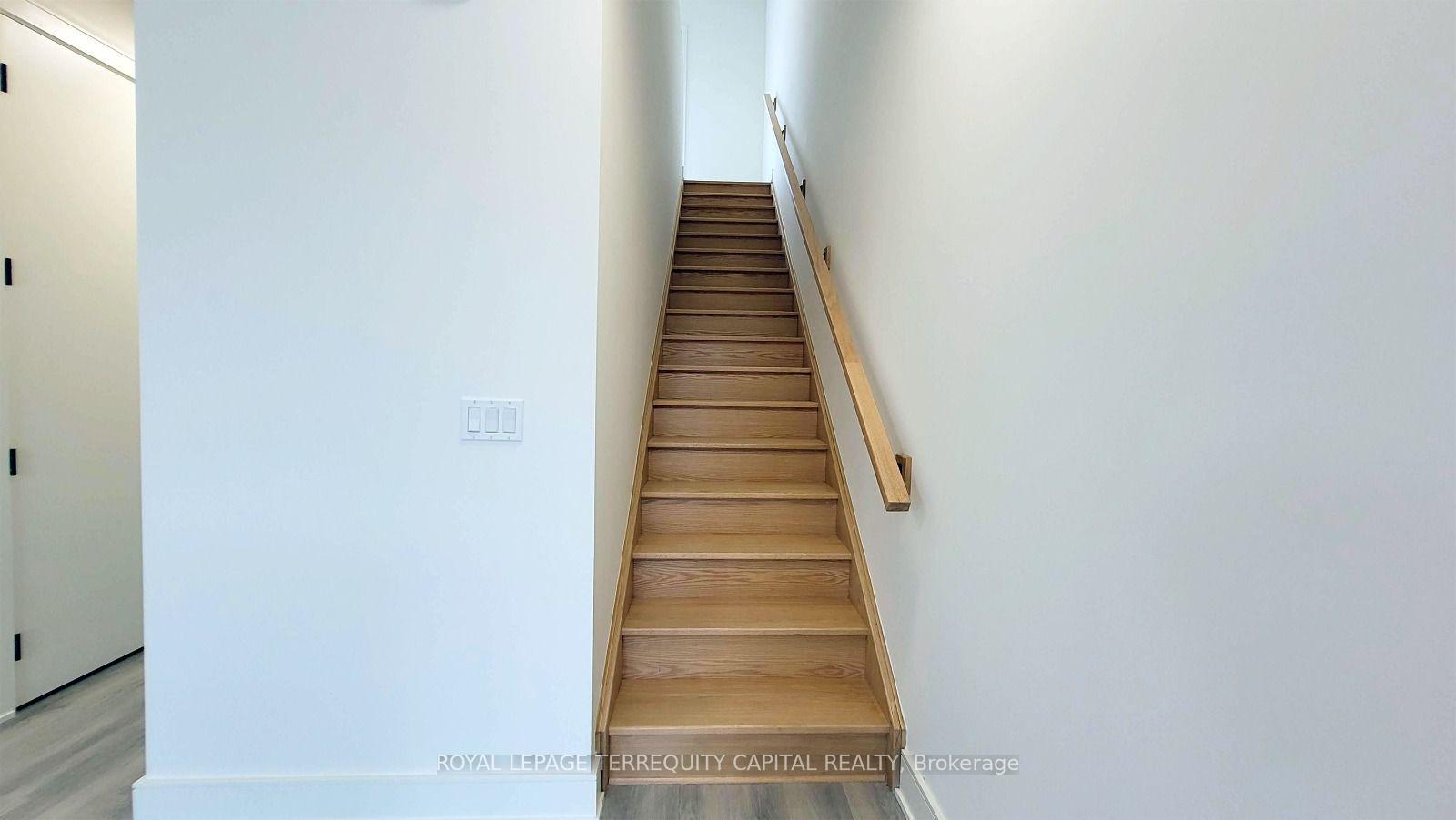 Photo 10 of 122 Everett Common, St. Catharines, Oakdale — HOMEH