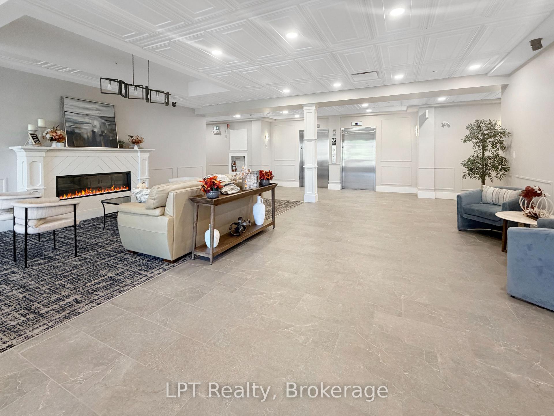 Photo 3 of Unit 201, 17 Cleave Avenue, Prince Edward County, Picton — HOMEH