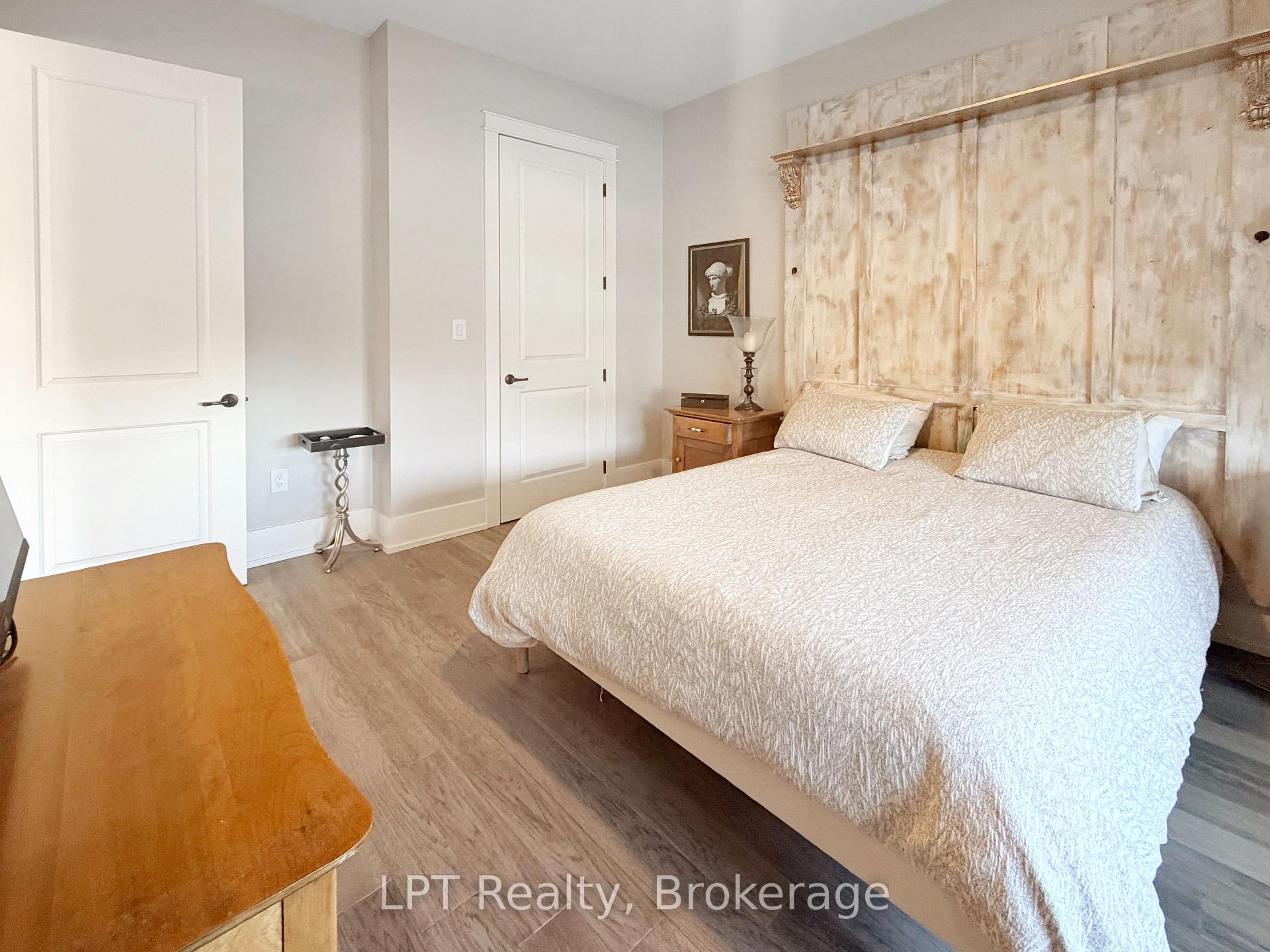 Photo 11 of Unit 201, 17 Cleave Avenue, Prince Edward County, Picton — HOMEH