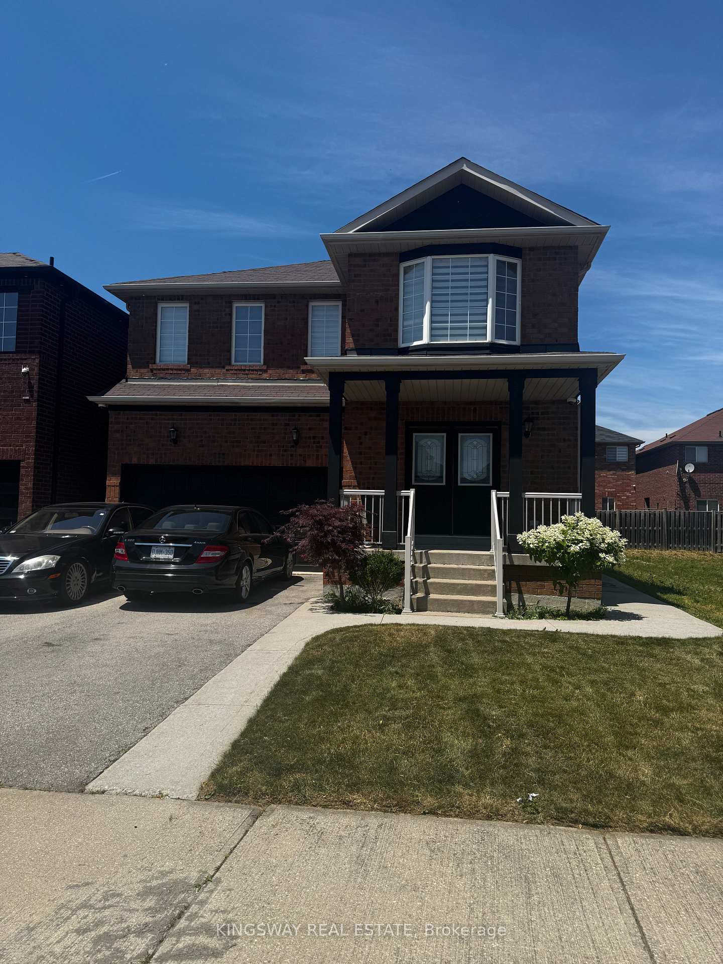 Photo 2 of 20 Dawes Road, Brampton, Credit Valley — HOMEH