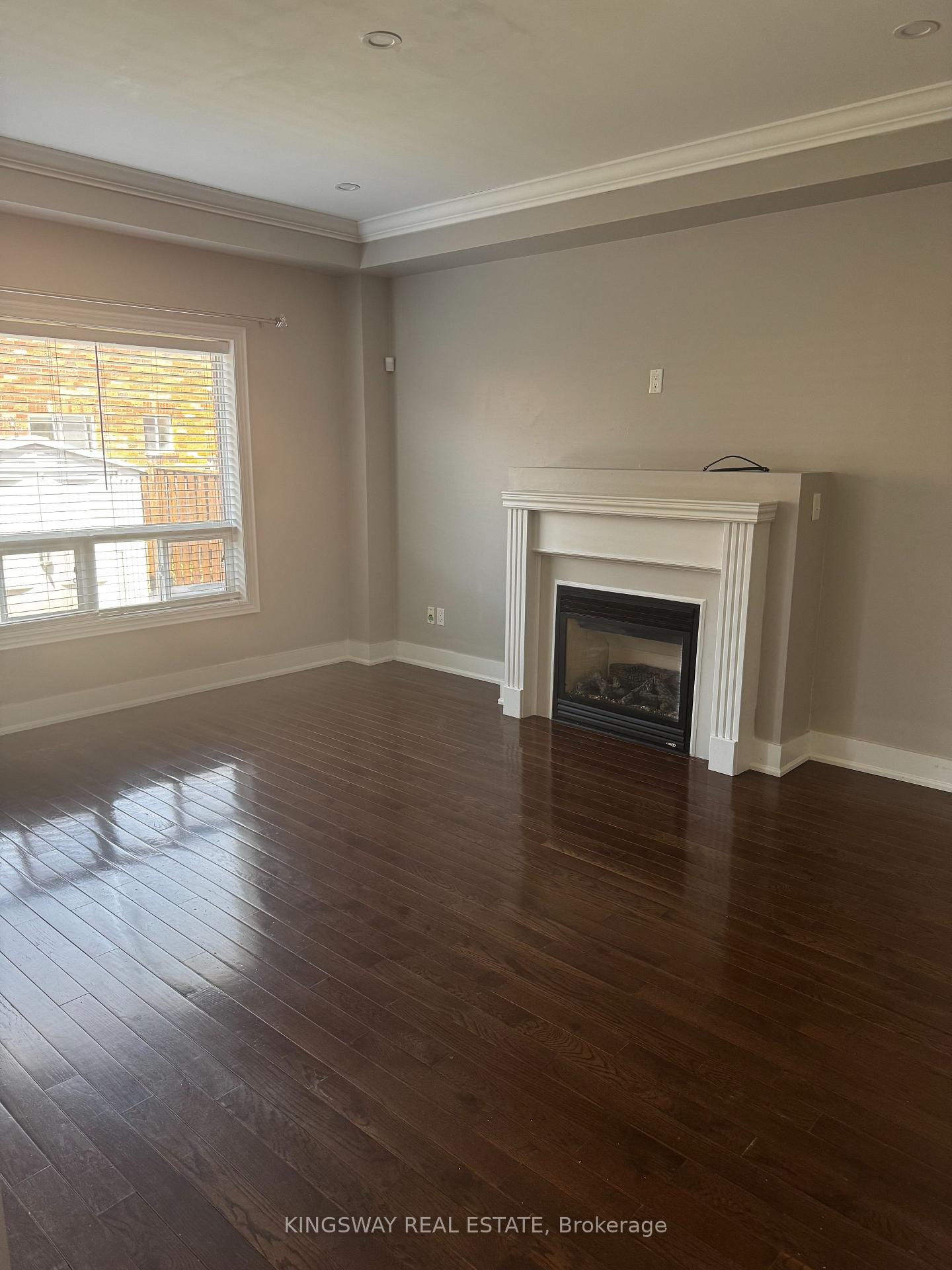 Photo 5 of 20 Dawes Road, Brampton, Credit Valley — HOMEH