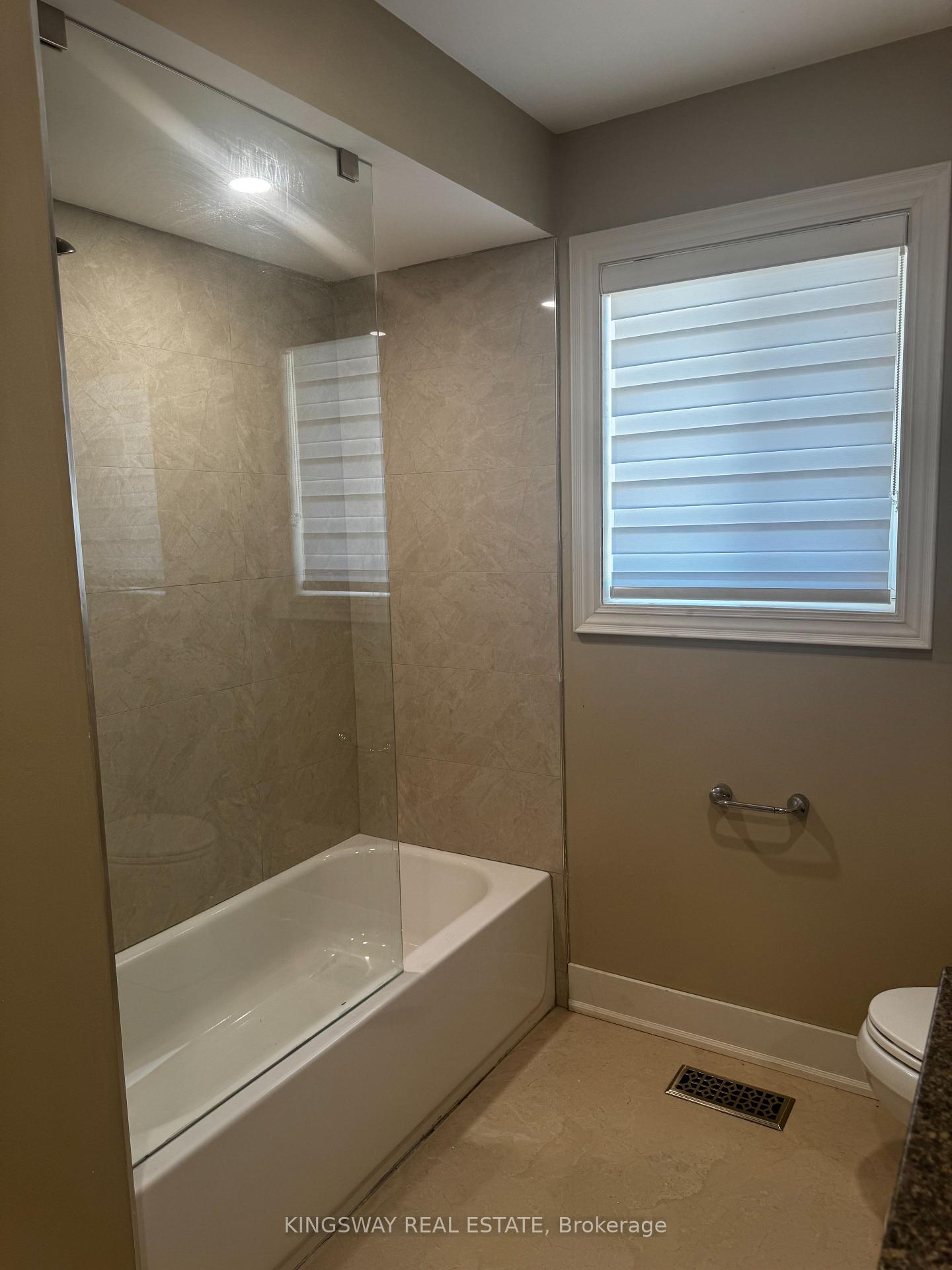 Photo 23 of 20 Dawes Road, Brampton, Credit Valley — HOMEH