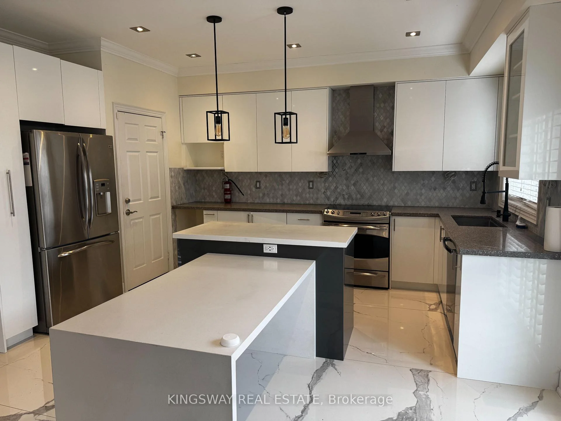 Photo 8 of 20 Dawes Road, Brampton, Credit Valley — HOMEH