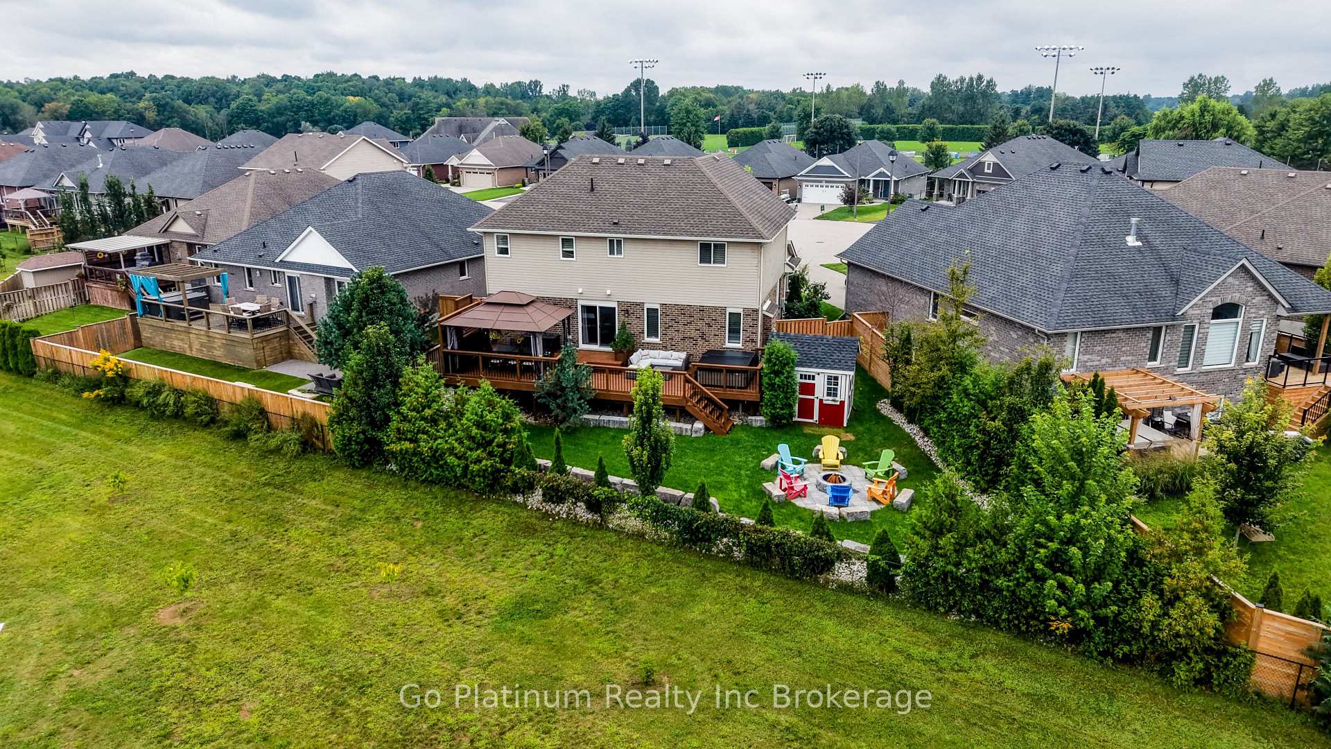 Photo 3 of 22 Nancy Court, Tillsonburg — HOMEH