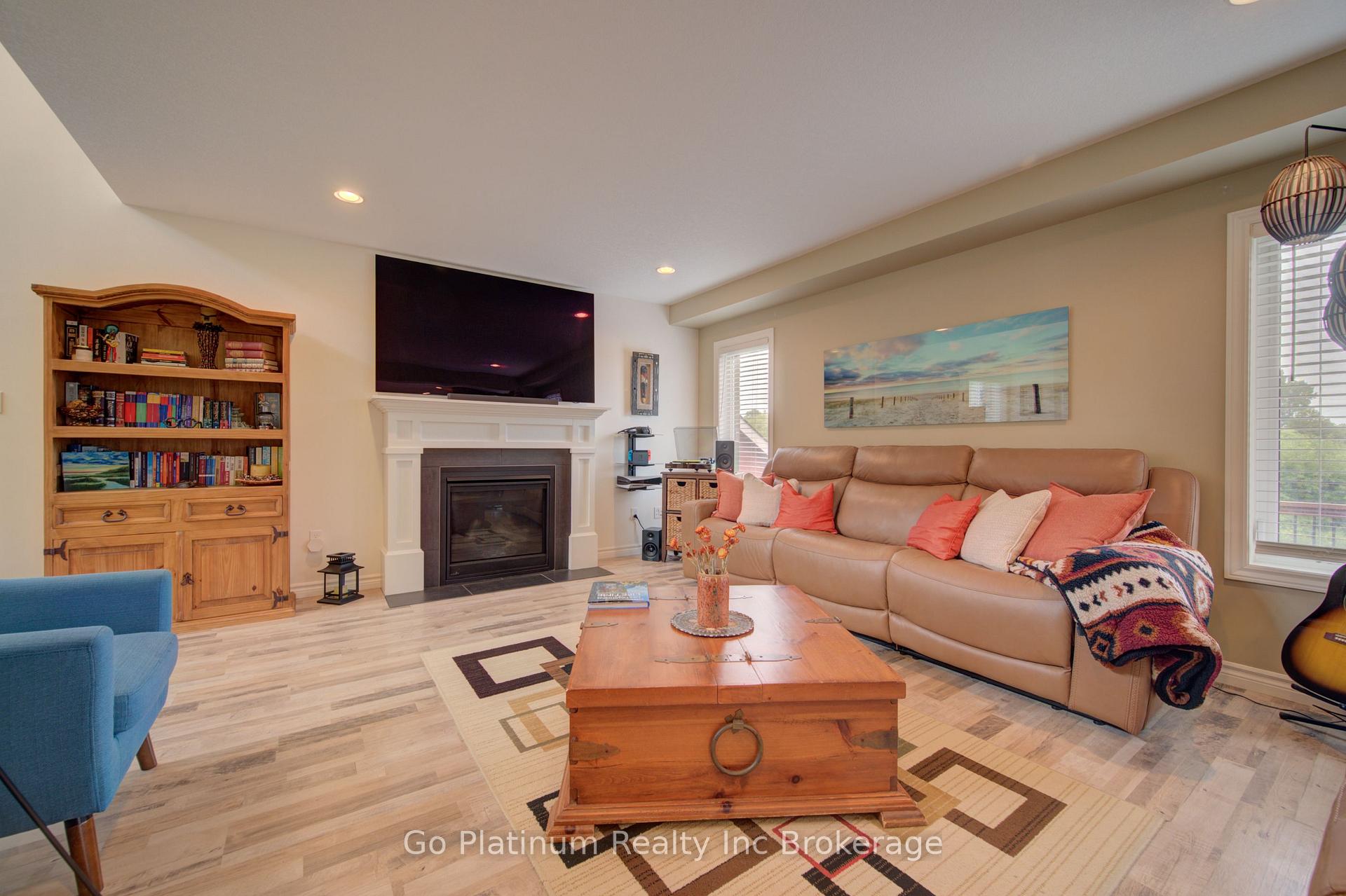 Photo 12 of 22 Nancy Court, Tillsonburg — HOMEH