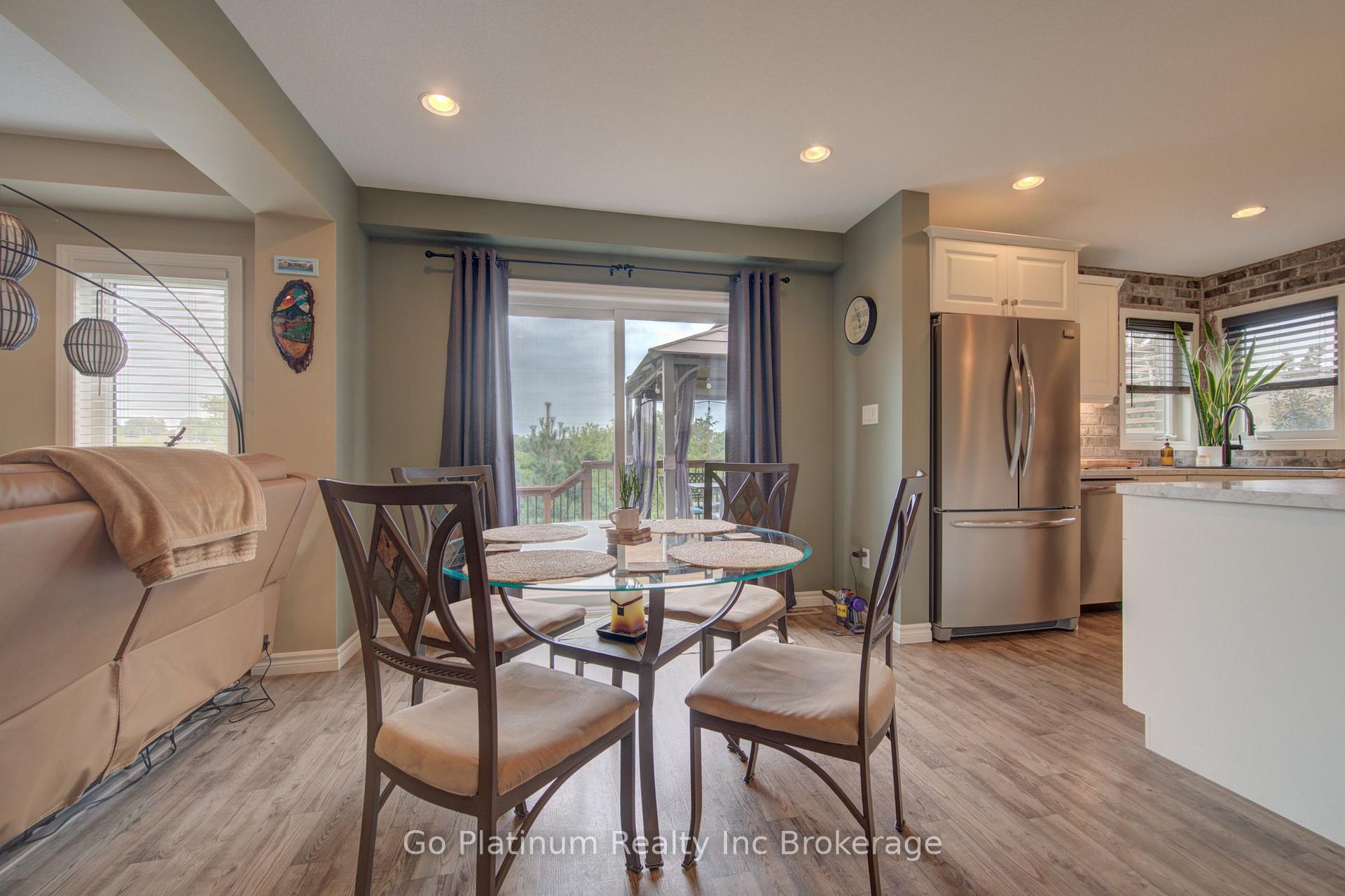 Photo 14 of 22 Nancy Court, Tillsonburg — HOMEH