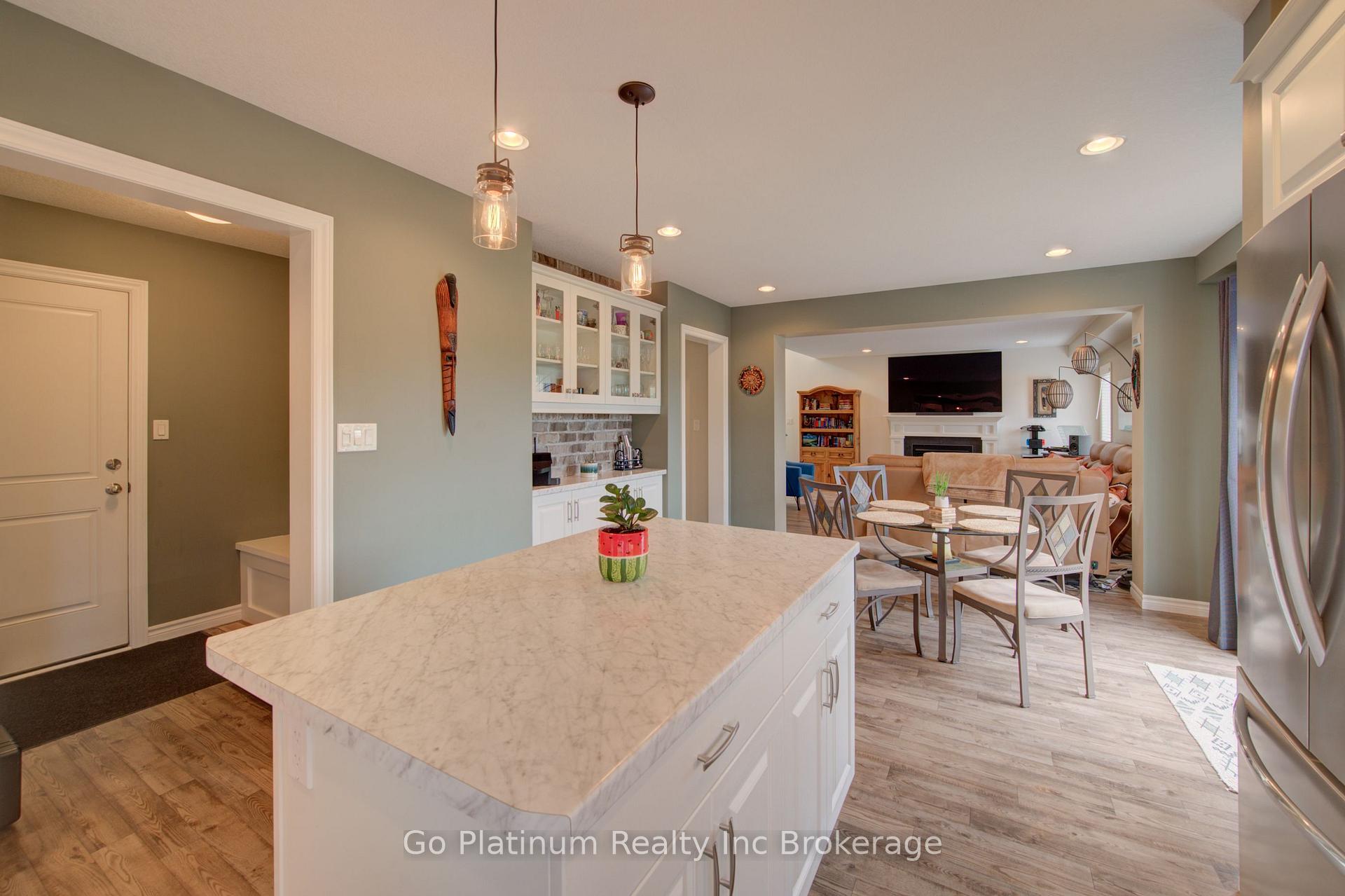 Photo 17 of 22 Nancy Court, Tillsonburg — HOMEH